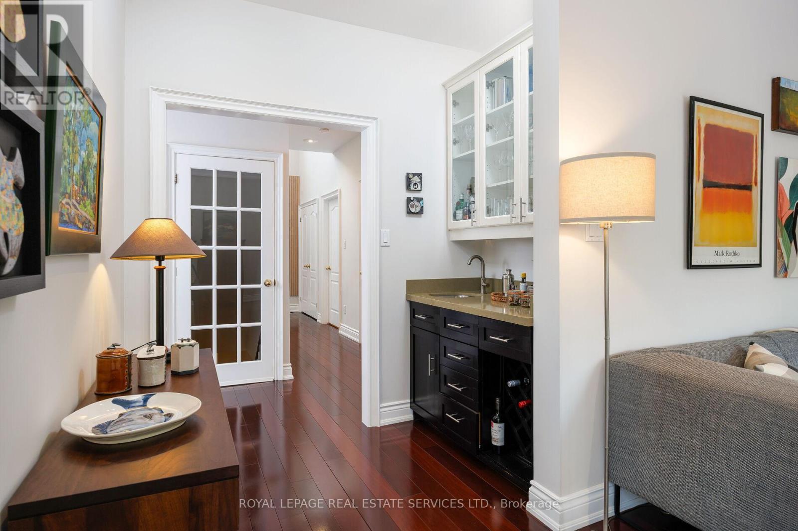 












1061 SUMMIT RIDGE DRIVE

,
Oakville,




Ontario
L6M3K9

