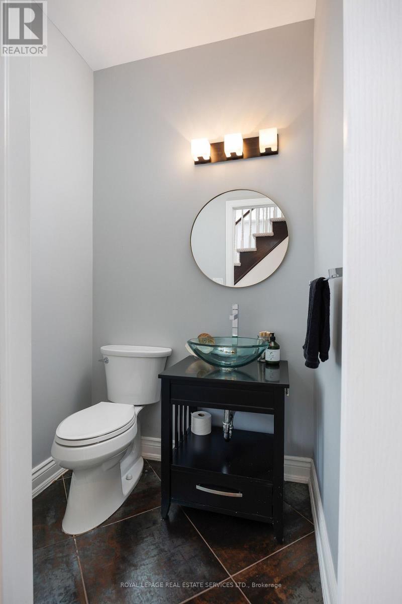 












1061 SUMMIT RIDGE DRIVE

,
Oakville,




Ontario
L6M3K9

