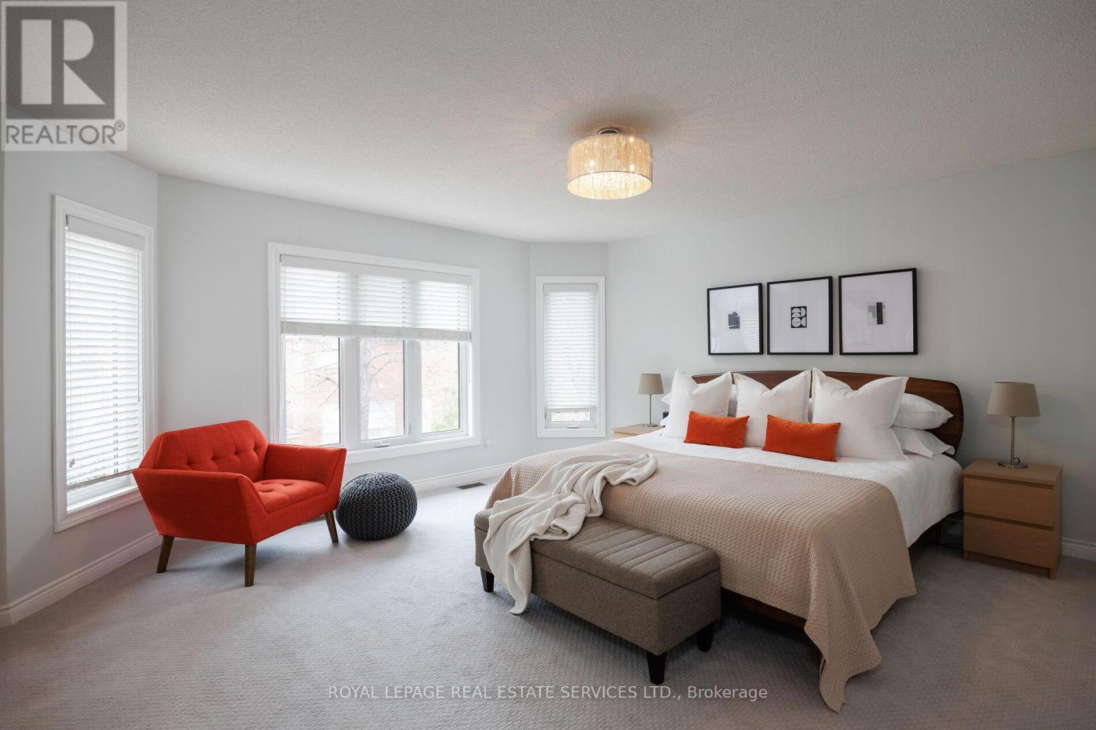 












1061 SUMMIT RIDGE DRIVE

,
Oakville,




Ontario
L6M3K9

