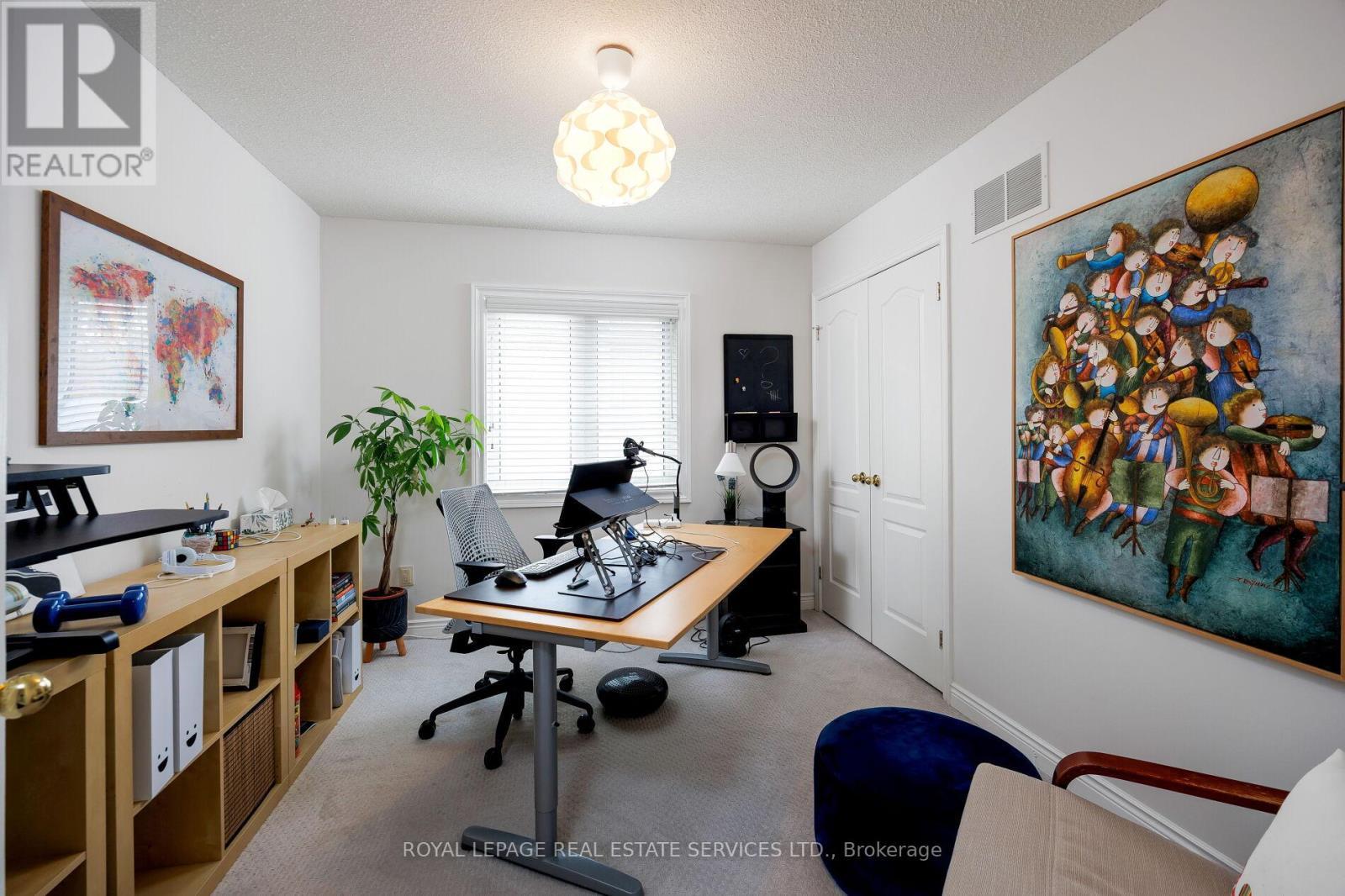 












1061 SUMMIT RIDGE DRIVE

,
Oakville,




Ontario
L6M3K9

