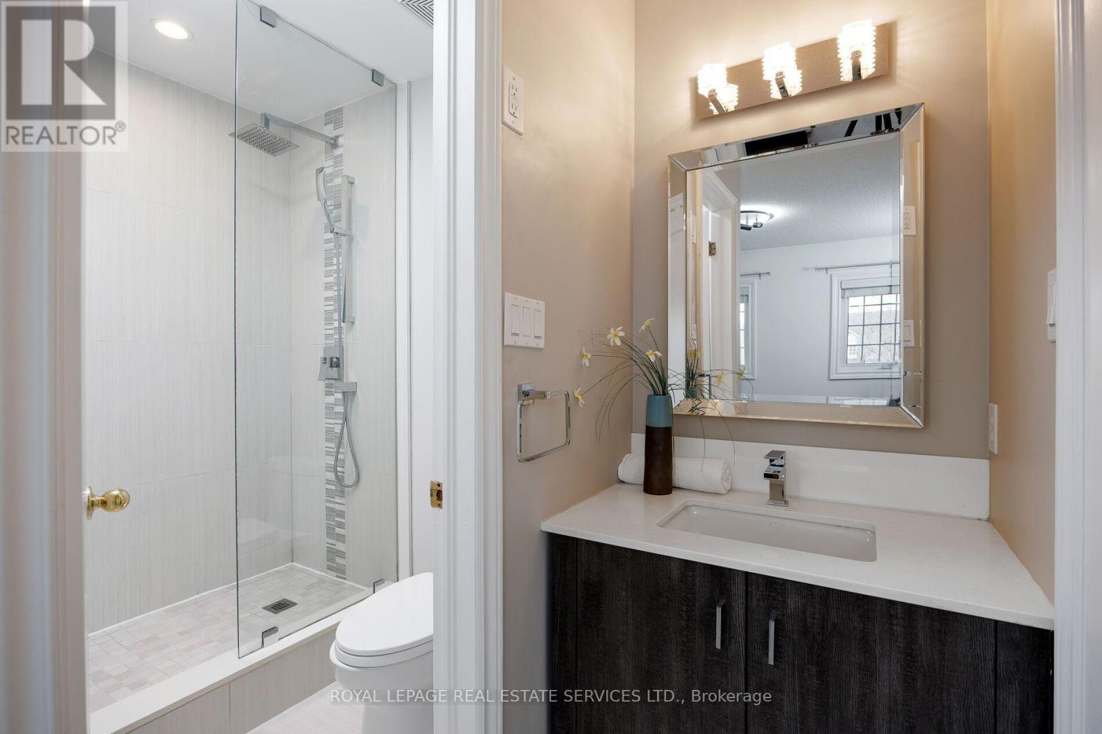 












1061 SUMMIT RIDGE DRIVE

,
Oakville,




Ontario
L6M3K9

