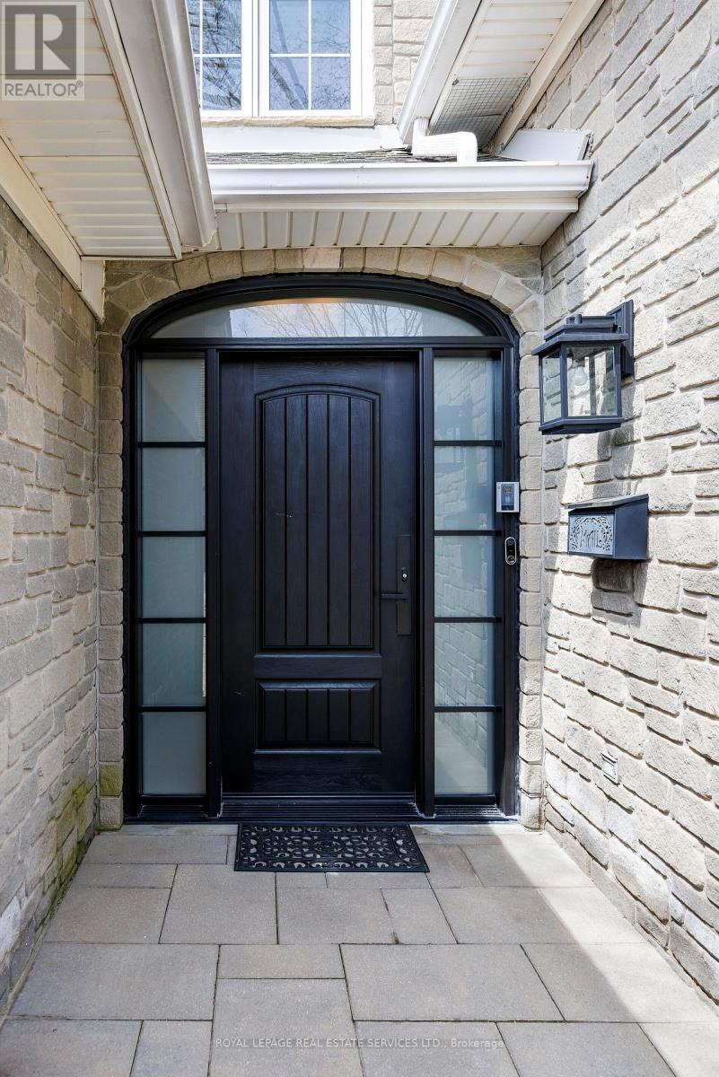 












1061 SUMMIT RIDGE DRIVE

,
Oakville,




Ontario
L6M3K9

