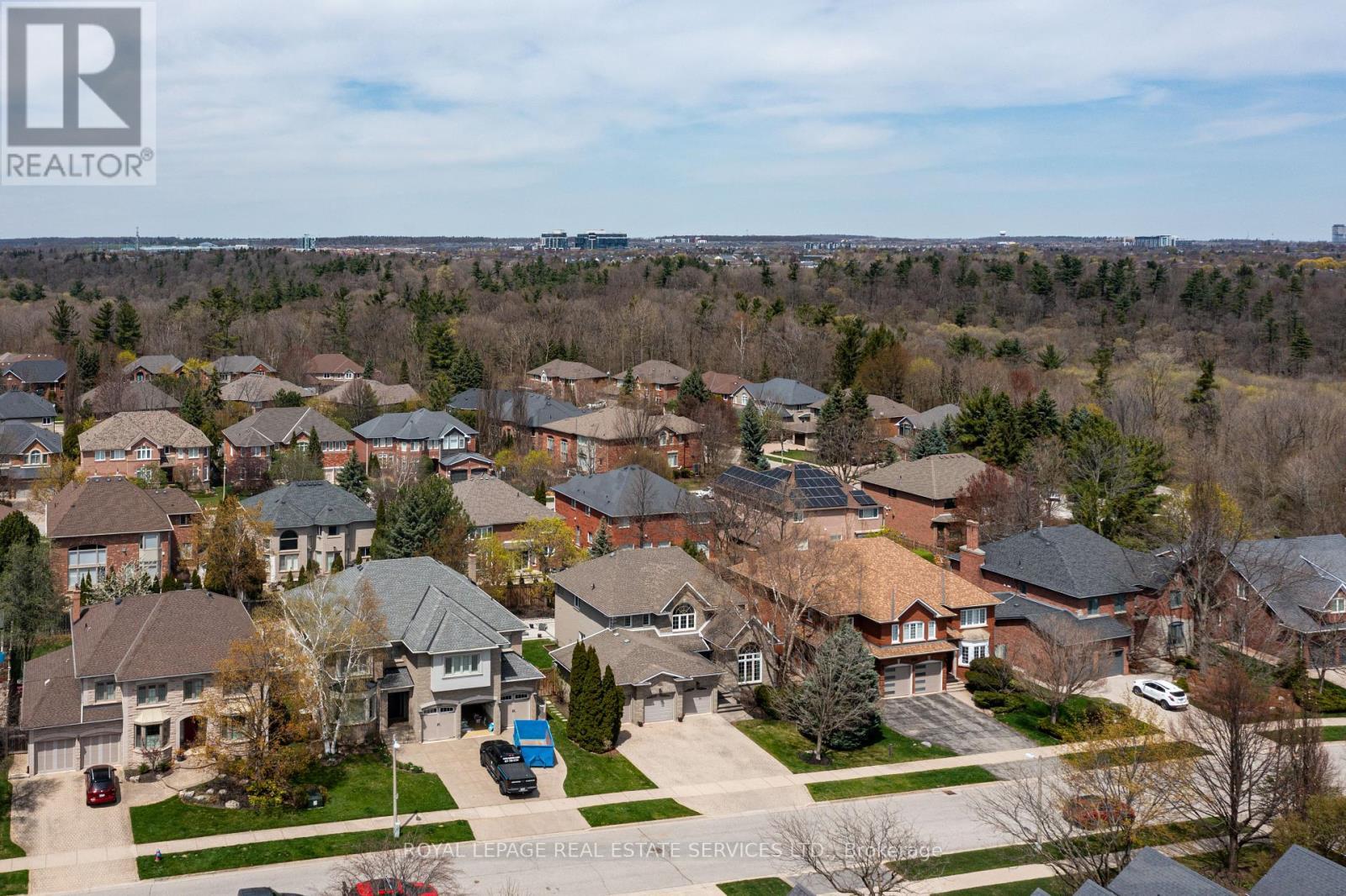 












1061 SUMMIT RIDGE DRIVE

,
Oakville,




Ontario
L6M3K9

