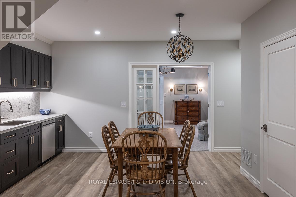 












73 BROCK STREET

,
Niagara-on-the-Lake,




Ontario
L0S1J0

