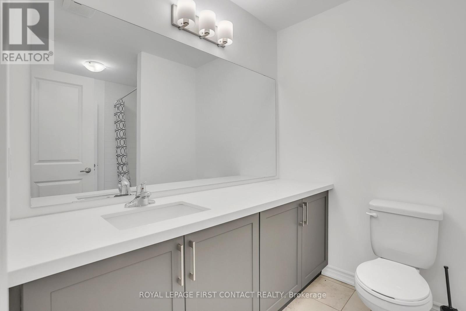 












49 PUMPKIN CORNER CRESCENT

,
Barrie,




Ontario
L9J0T7


