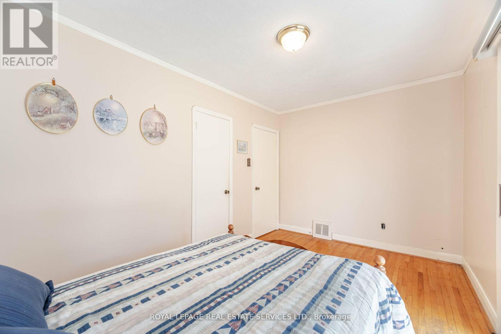 












44 MAPLE AVENUE N

,
Mississauga,




Ontario
L5H2S1

