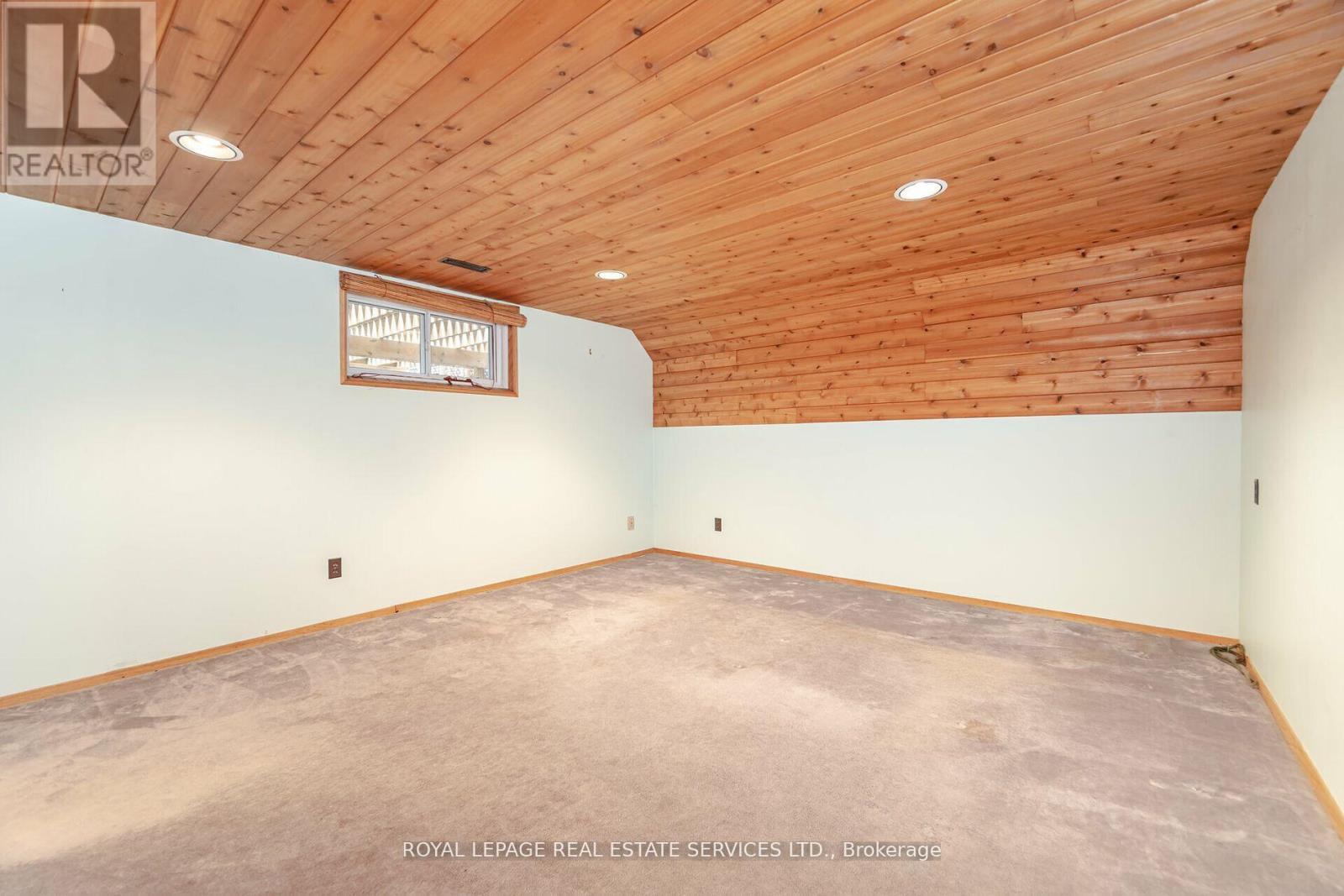 












44 MAPLE AVENUE N

,
Mississauga,




Ontario
L5H2S1

