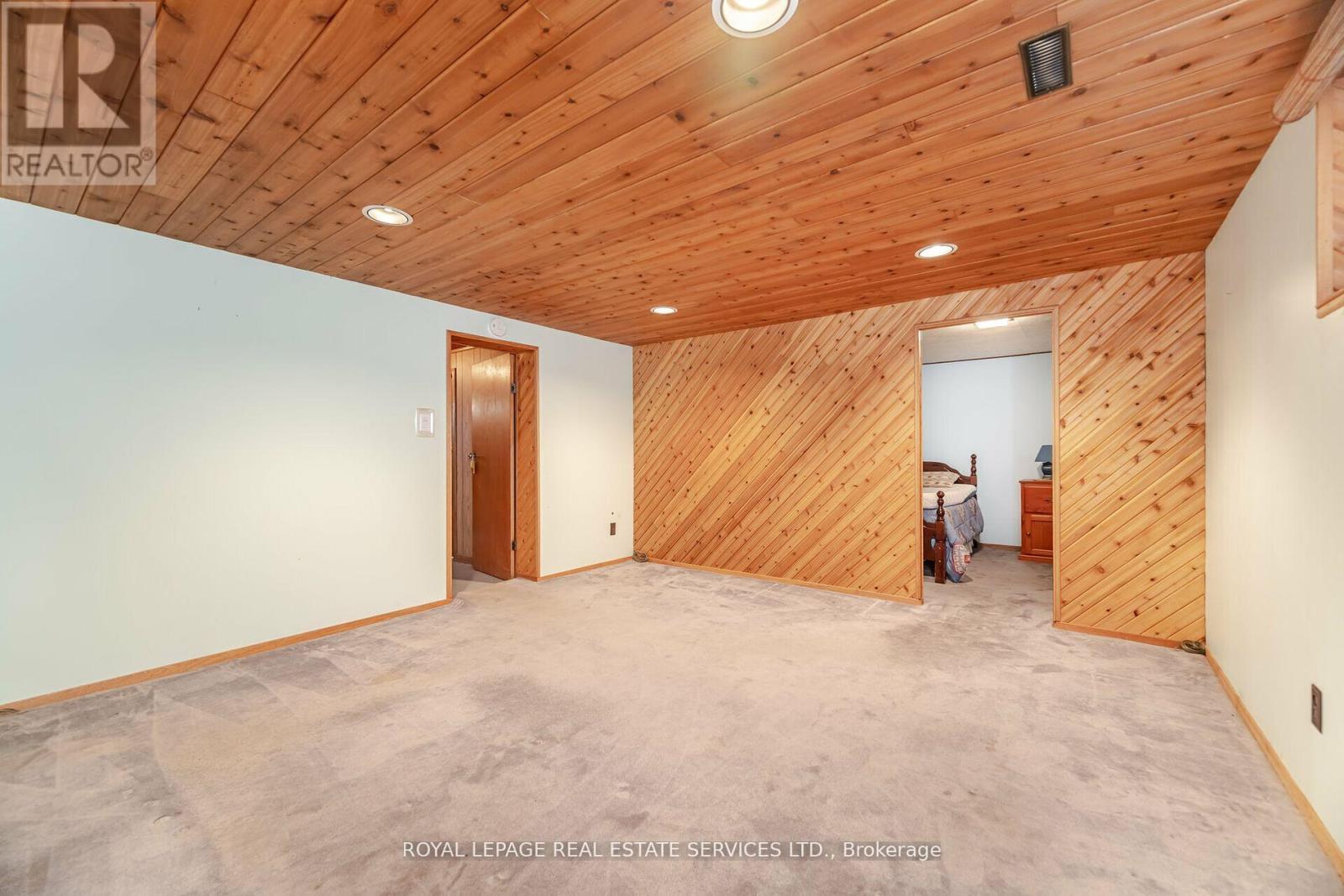 












44 MAPLE AVENUE N

,
Mississauga,




Ontario
L5H2S1


