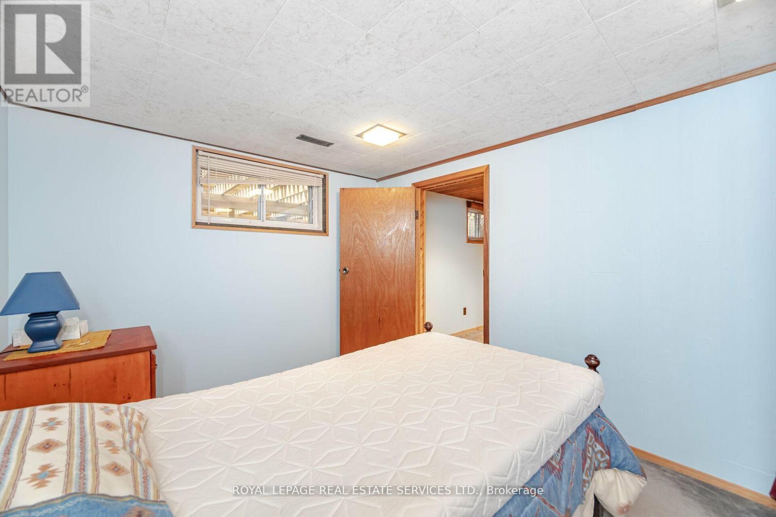 












44 MAPLE AVENUE N

,
Mississauga,




Ontario
L5H2S1

