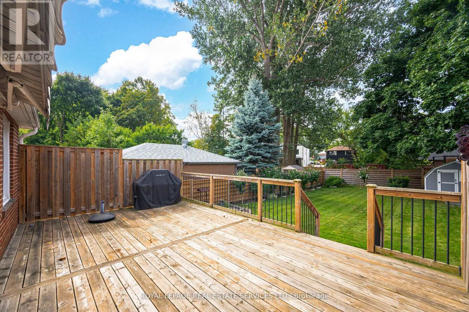 












44 MAPLE AVENUE N

,
Mississauga,




Ontario
L5H2S1

