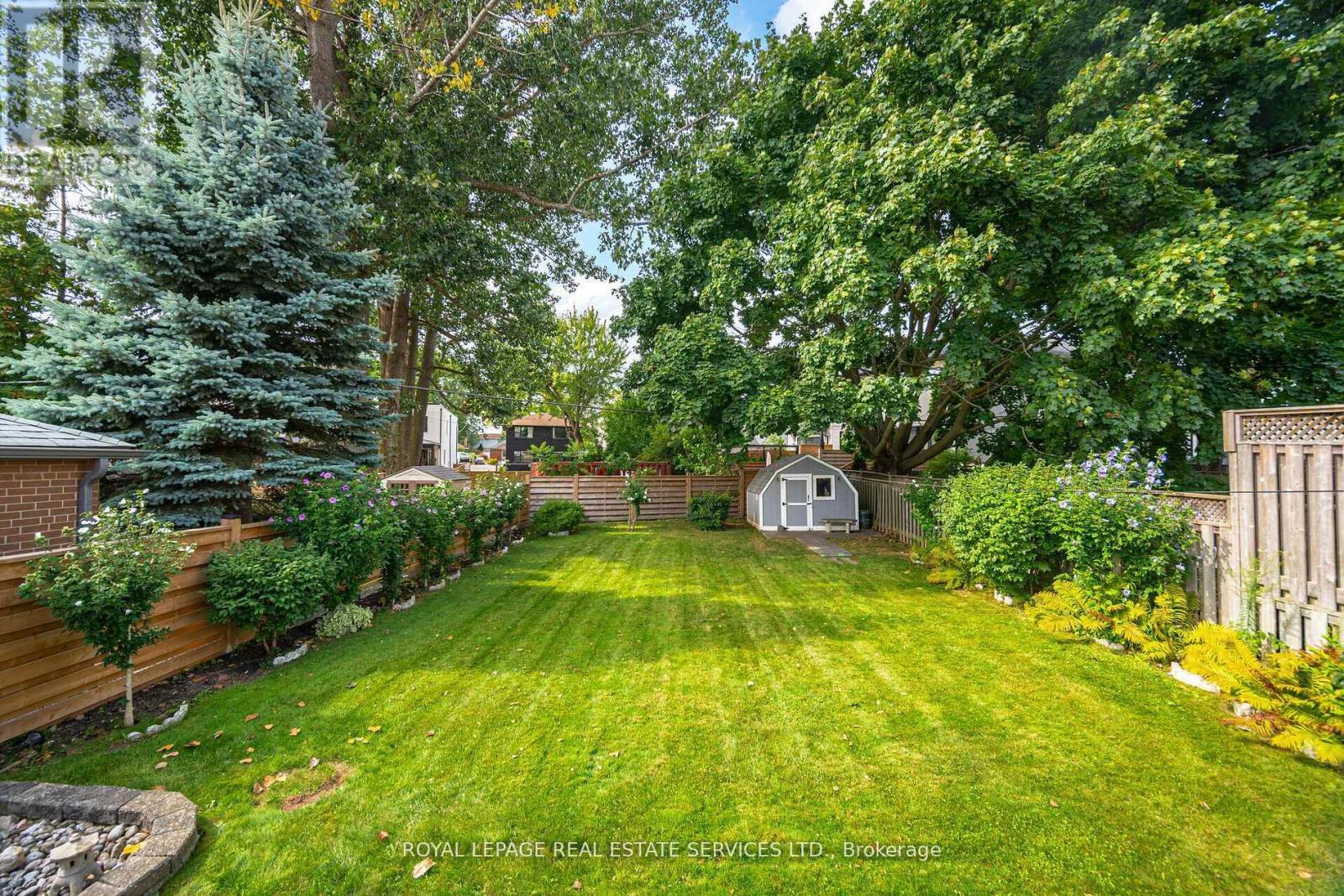 












44 MAPLE AVENUE N

,
Mississauga,




Ontario
L5H2S1

