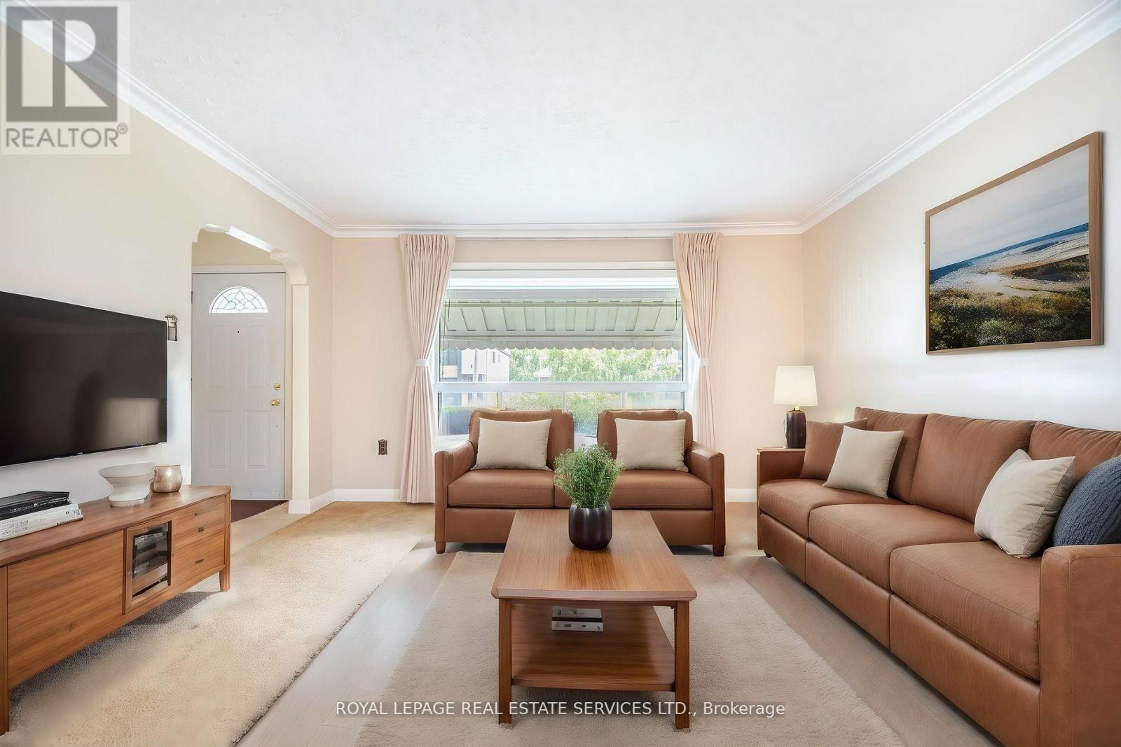 












44 MAPLE AVENUE N

,
Mississauga,




Ontario
L5H2S1

