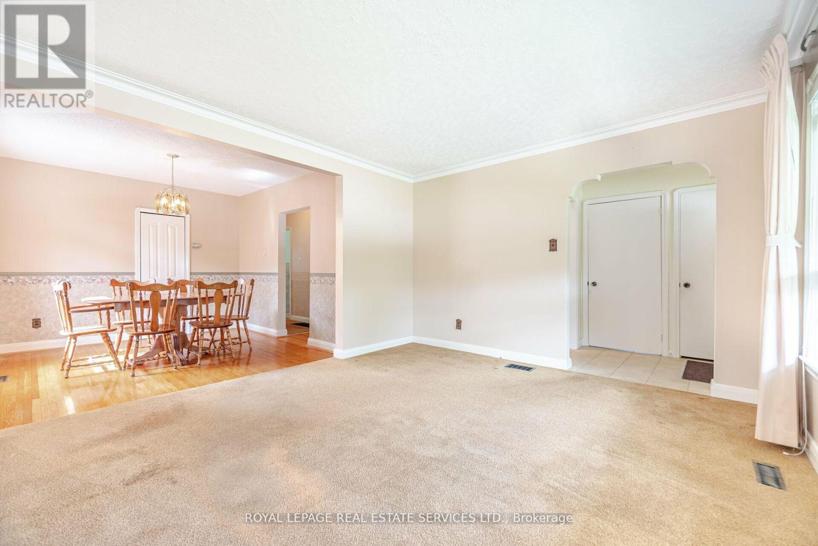 












44 MAPLE AVENUE N

,
Mississauga,




Ontario
L5H2S1

