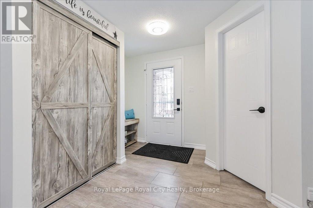 












164 TAIT CRESCENT

,
Centre Wellington (Fergus),




Ontario
N1M3P5


