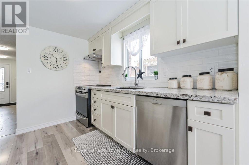 












164 TAIT CRESCENT

,
Centre Wellington (Fergus),




Ontario
N1M3P5

