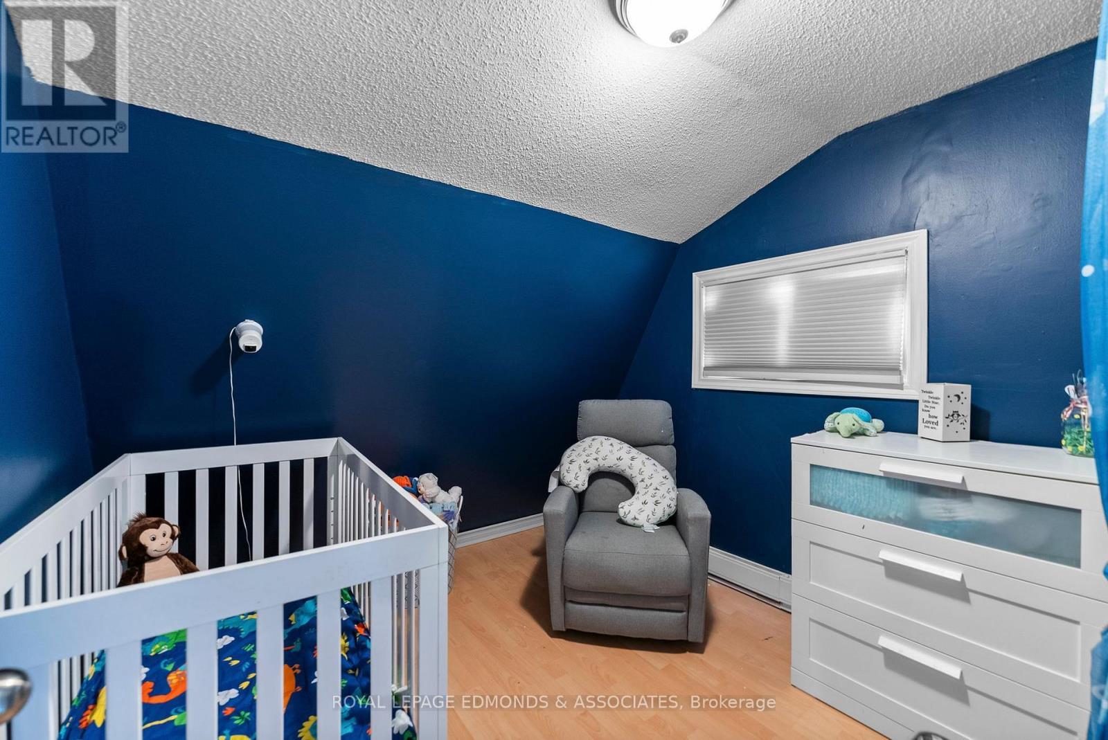 












787 MOFFAT STREET S

,
Pembroke,




Ontario
K8A3Y3

