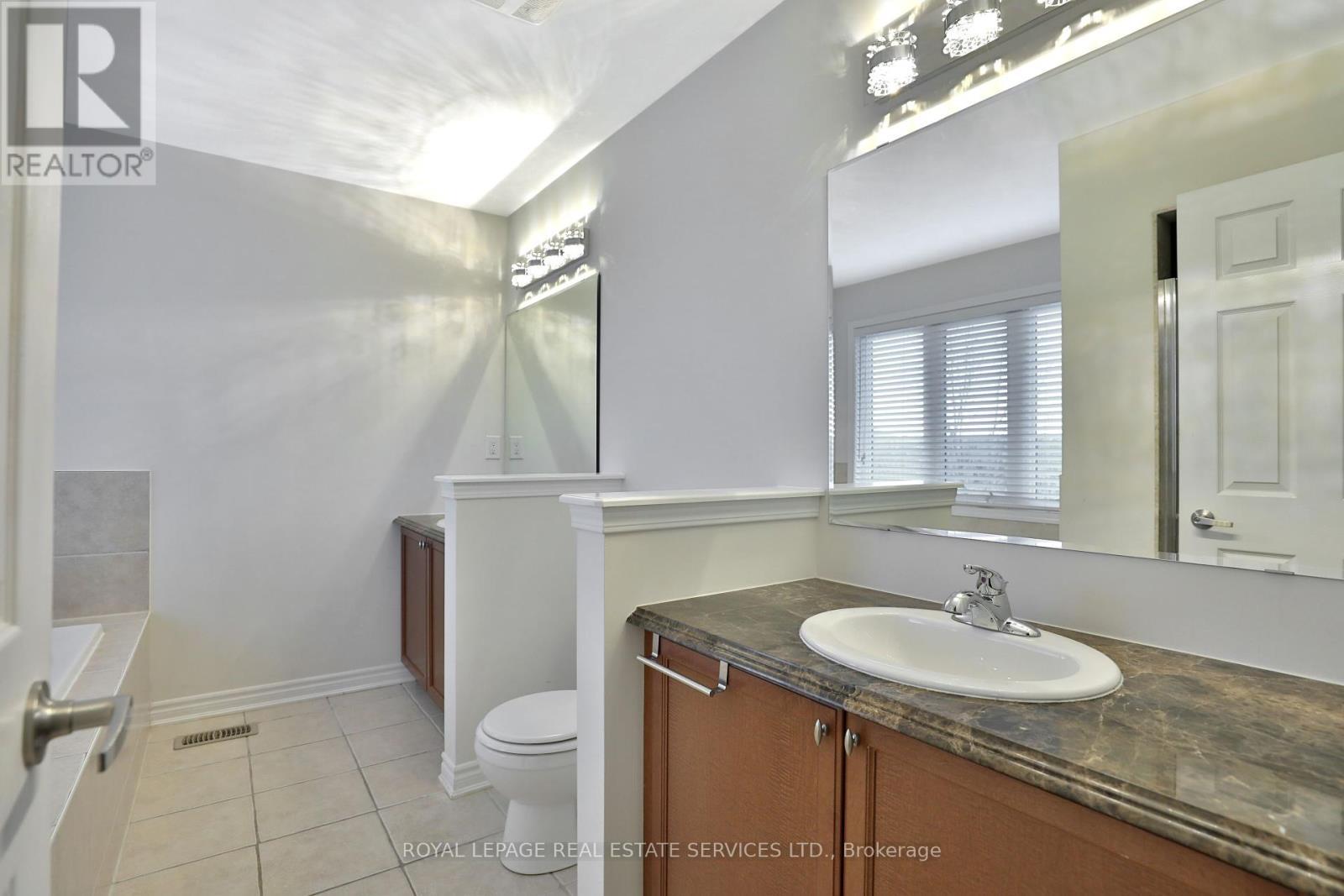 












2383 CALLOWAY DRIVE

,
Oakville,




Ontario
L6M0C1

