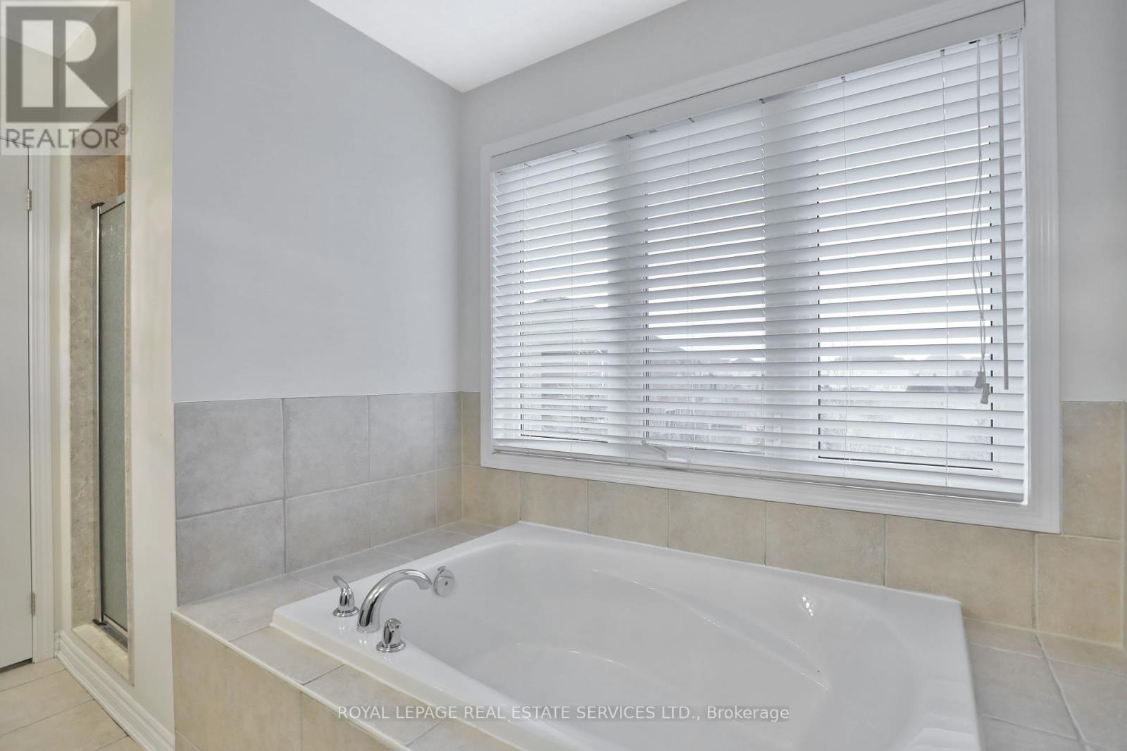 












2383 CALLOWAY DRIVE

,
Oakville,




Ontario
L6M0C1

