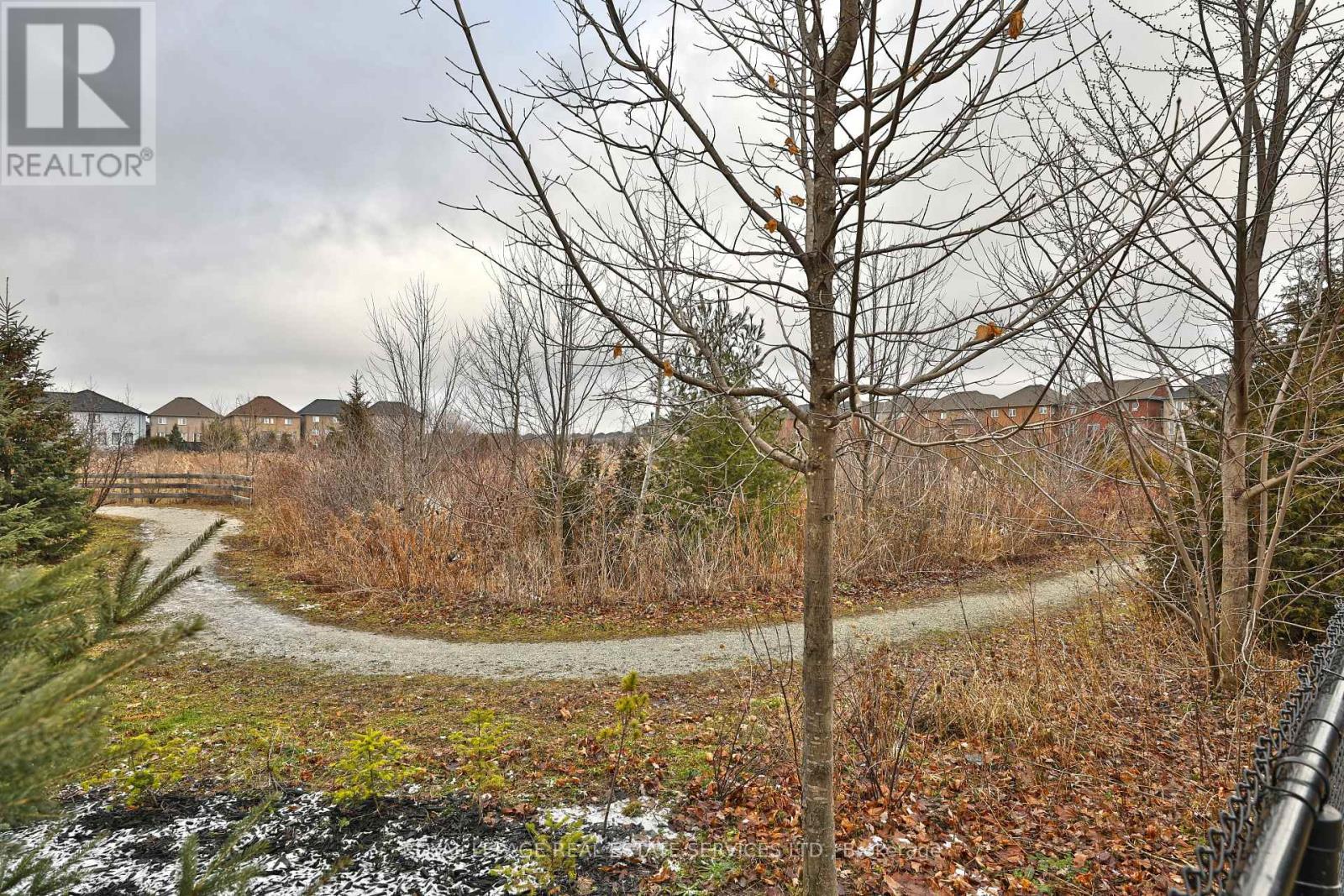 












2383 CALLOWAY DRIVE

,
Oakville,




Ontario
L6M0C1

