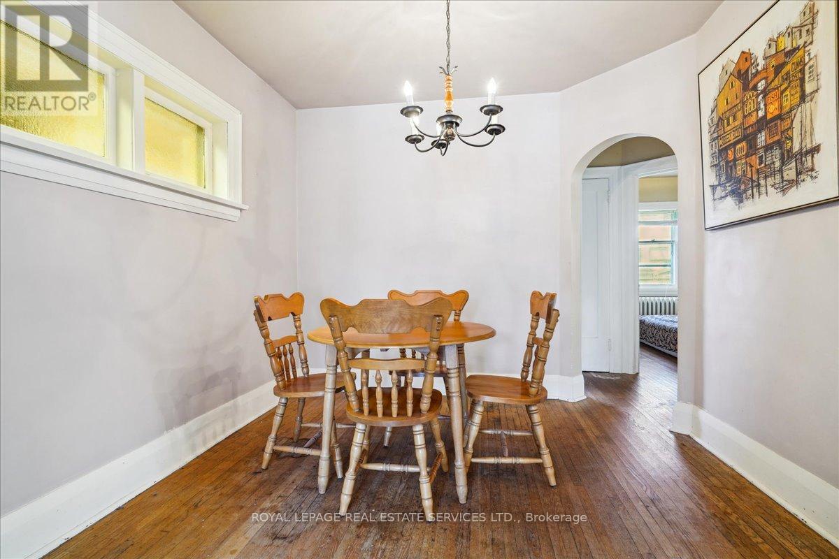 












26 ELMA STREET

,
Toronto,




Ontario
M8V1X8


