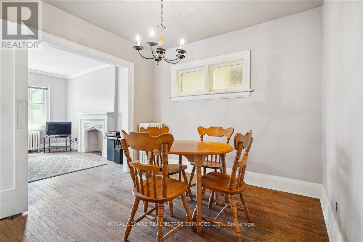 












26 ELMA STREET

,
Toronto,




Ontario
M8V1X8

