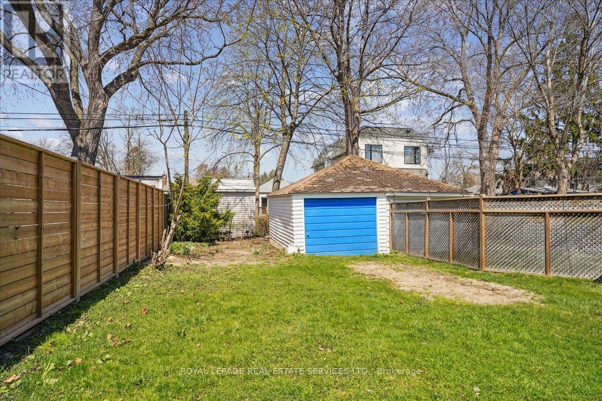 












26 ELMA STREET

,
Toronto,




Ontario
M8V1X8

