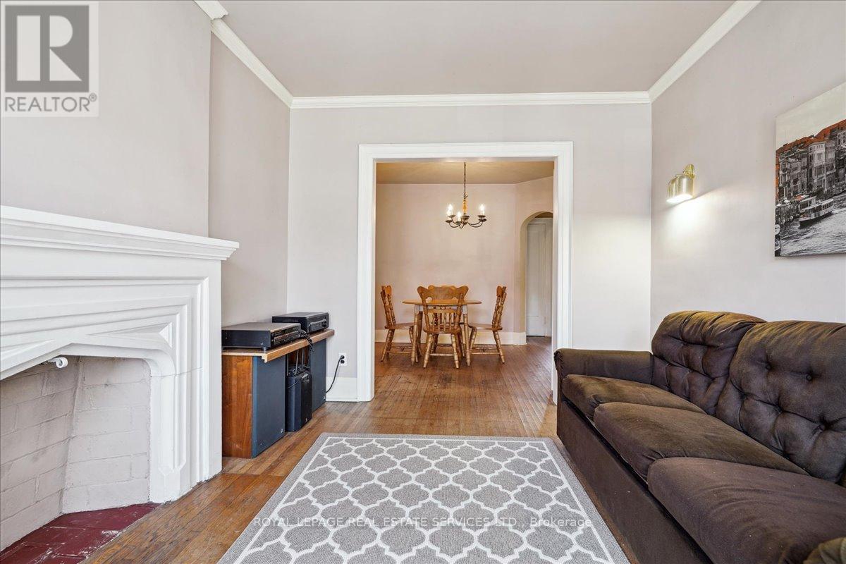 












26 ELMA STREET

,
Toronto,




Ontario
M8V1X8

