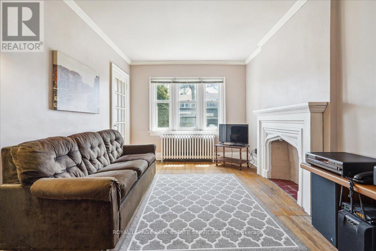 












26 ELMA STREET

,
Toronto,




Ontario
M8V1X8

