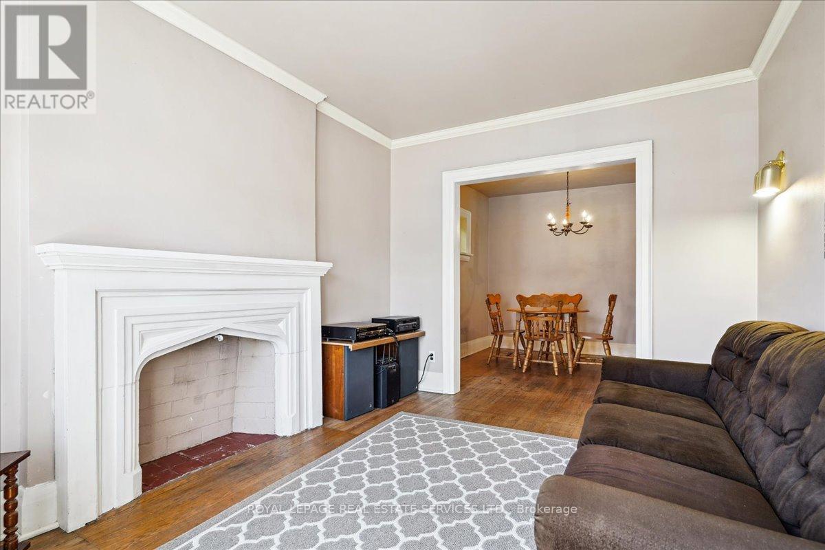 












26 ELMA STREET

,
Toronto,




Ontario
M8V1X8

