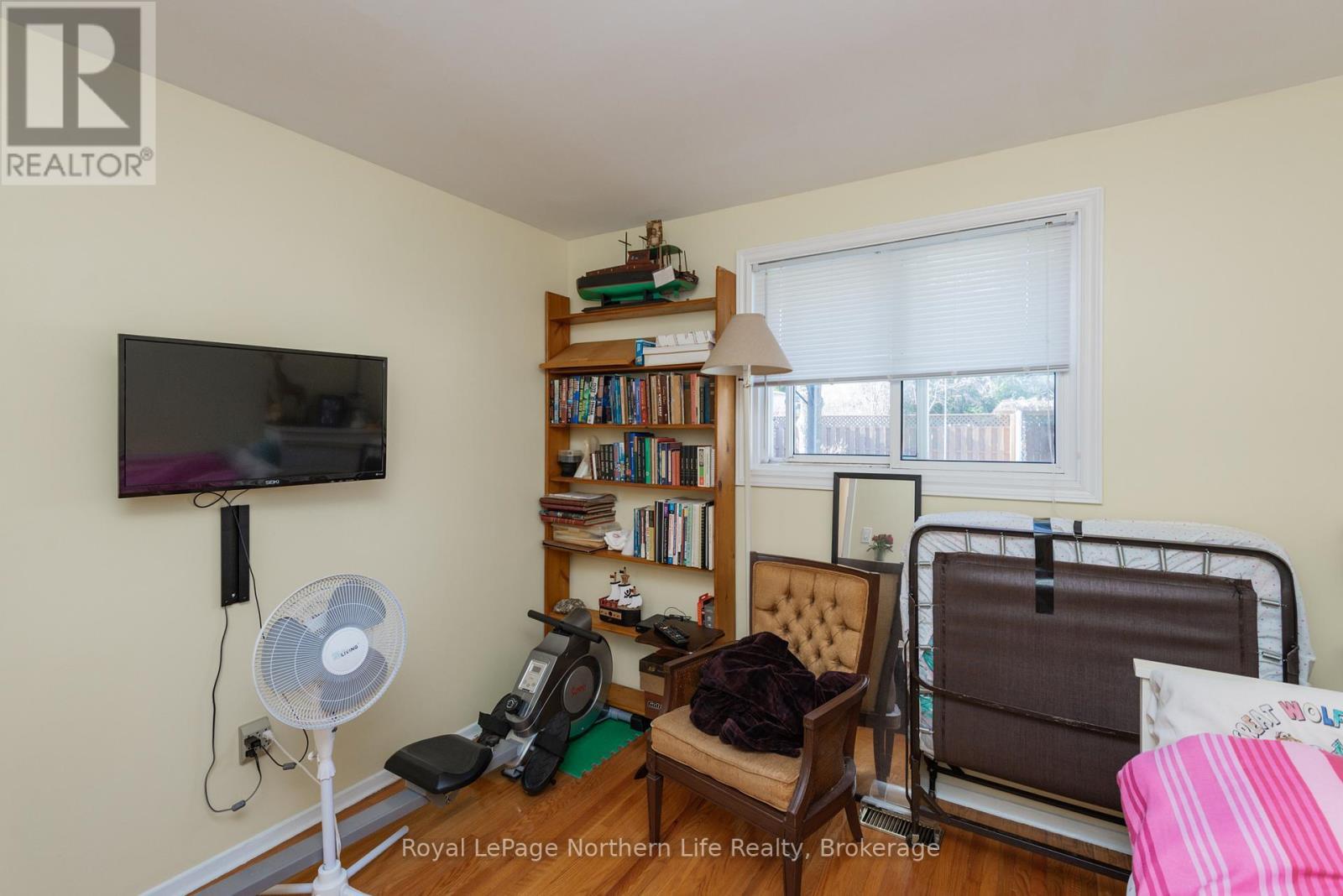 












2091 MCKEOWN AVENUE

,
North Bay (Widdifield),




Ontario
P1B7N8

