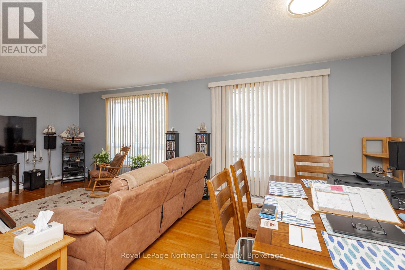 












2091 MCKEOWN AVENUE

,
North Bay (Widdifield),




Ontario
P1B7N8

