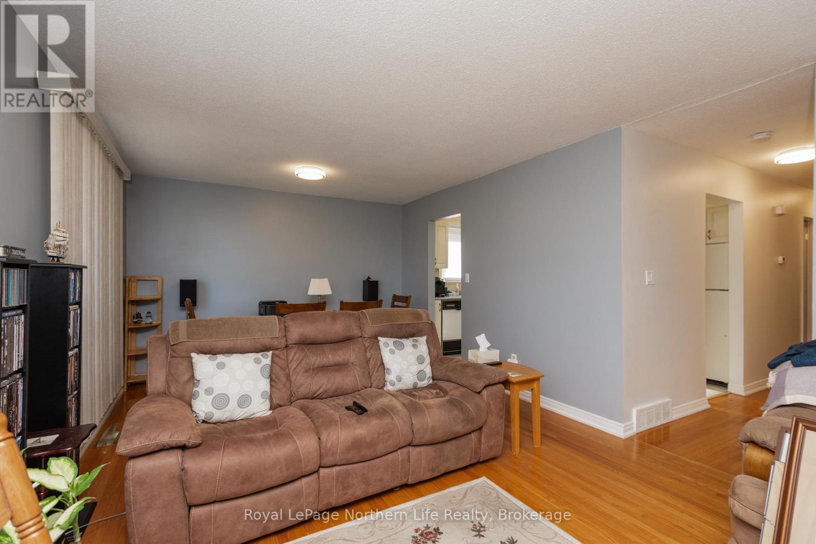 












2091 MCKEOWN AVENUE

,
North Bay (Widdifield),




Ontario
P1B7N8

