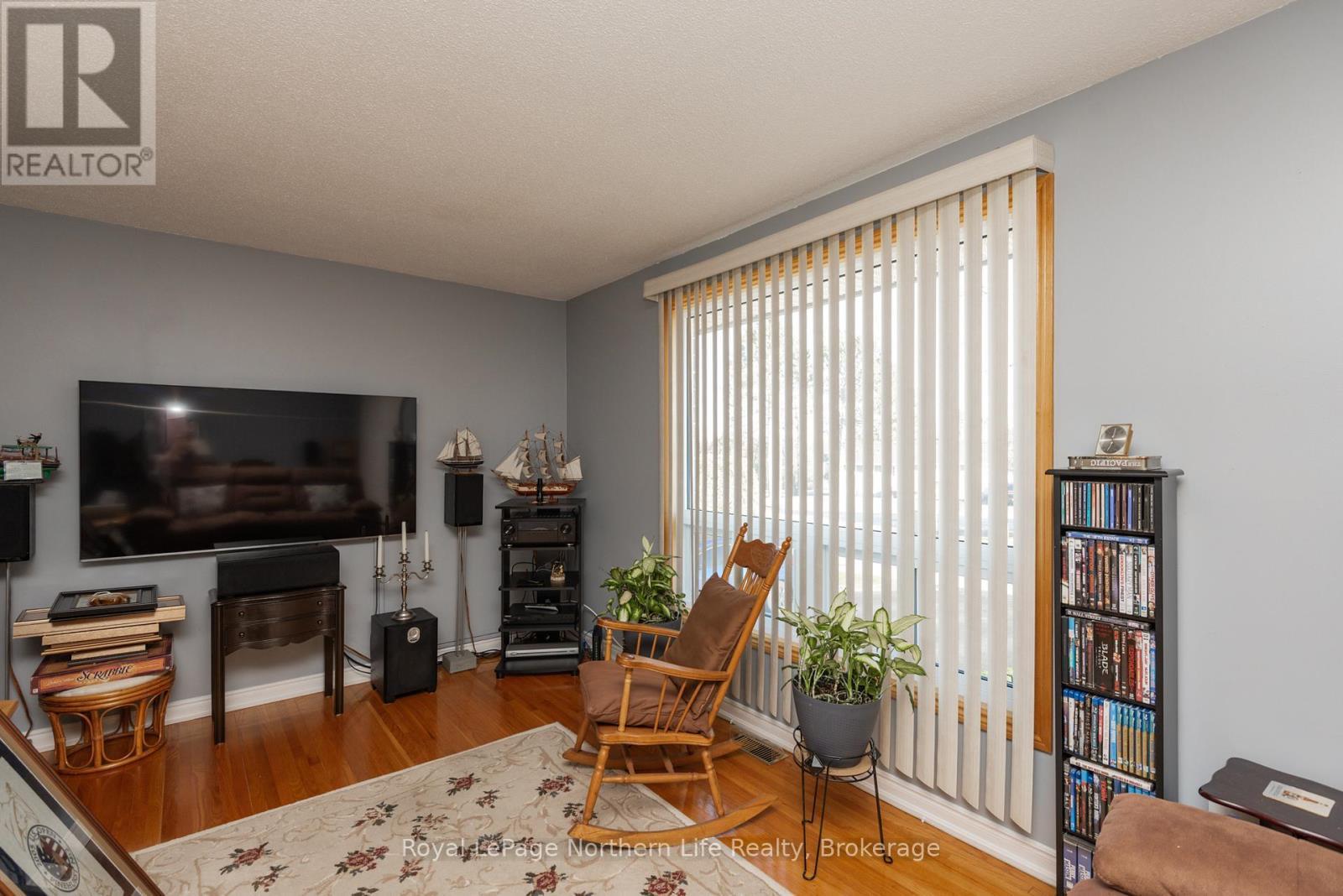 












2091 MCKEOWN AVENUE

,
North Bay (Widdifield),




Ontario
P1B7N8

