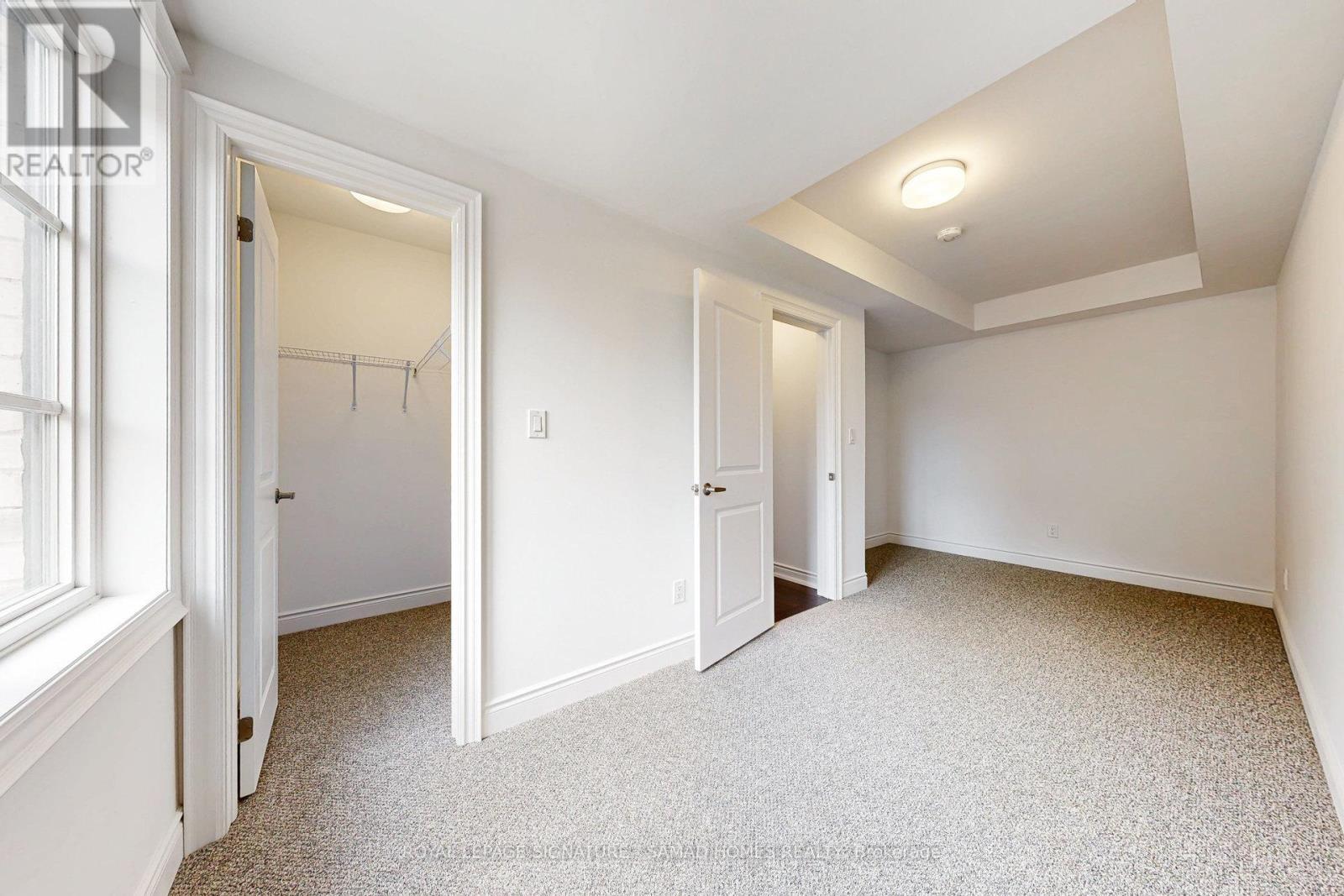 












155 - 55 LUNAR CRESCENT

,
Mississauga,




Ontario
L5M2R4

