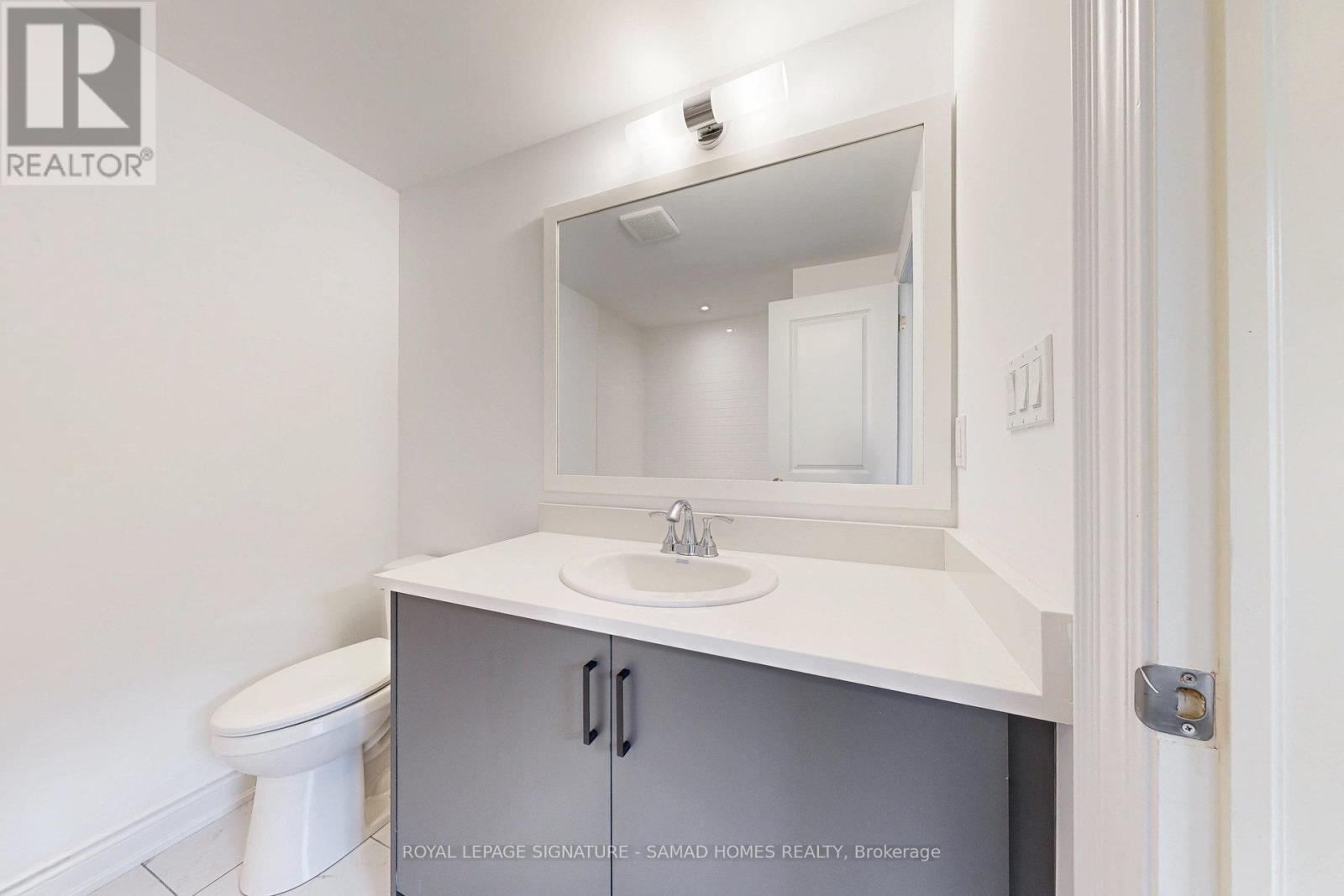 












155 - 55 LUNAR CRESCENT

,
Mississauga,




Ontario
L5M2R4

