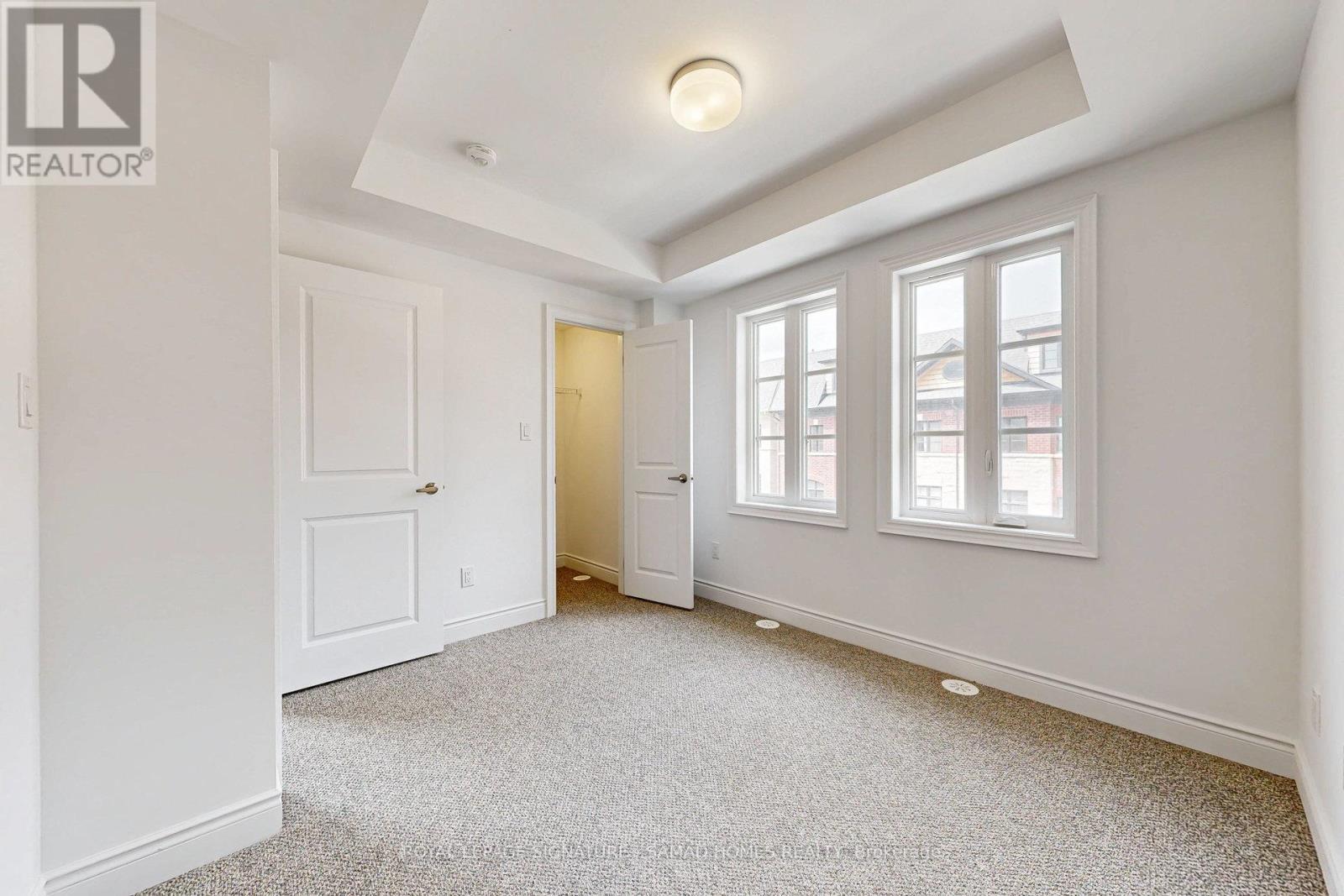 












155 - 55 LUNAR CRESCENT

,
Mississauga,




Ontario
L5M2R4

