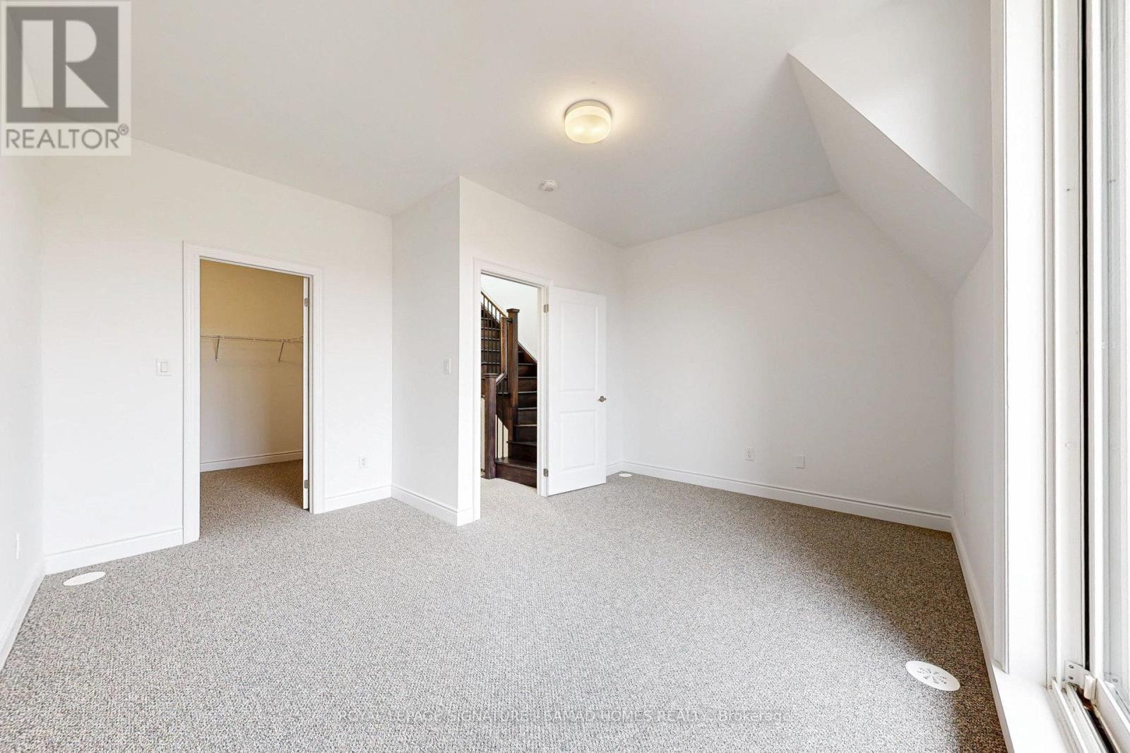 












155 - 55 LUNAR CRESCENT

,
Mississauga,




Ontario
L5M2R4

