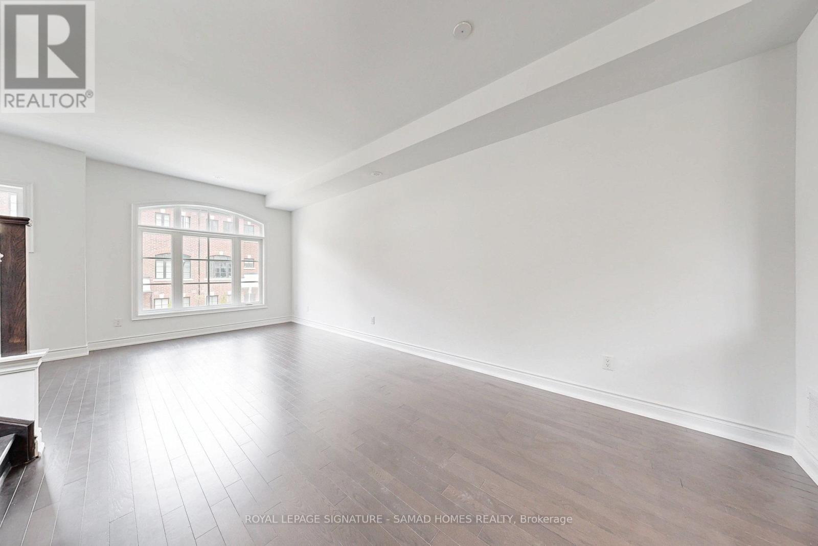 












155 - 55 LUNAR CRESCENT

,
Mississauga,




Ontario
L5M2R4

