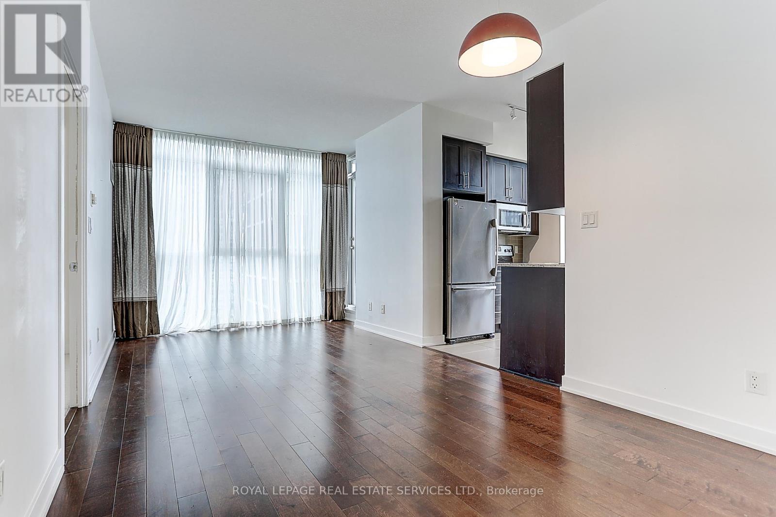 












1404 - 4070 CONFEDERATION PARKWAY

,
Mississauga,




Ontario
L5B0E9

