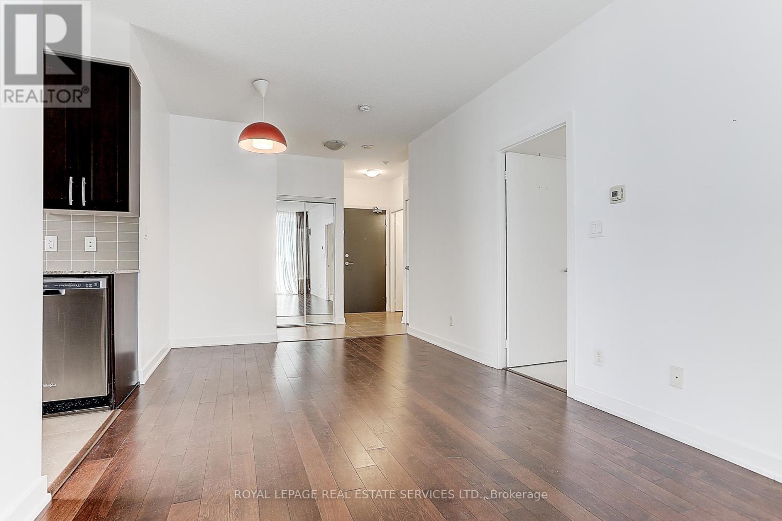 












1404 - 4070 CONFEDERATION PARKWAY

,
Mississauga,




Ontario
L5B0E9


