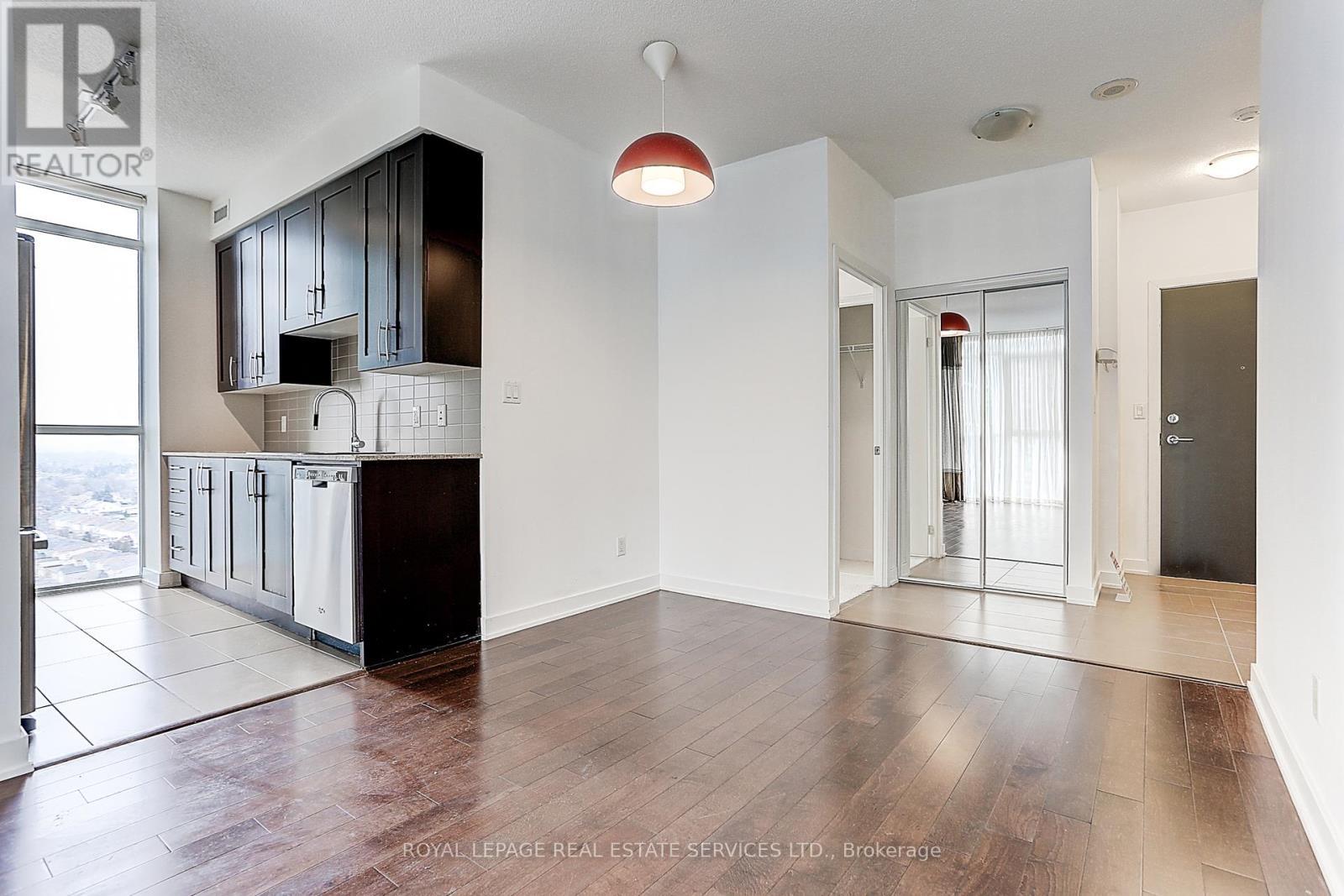 












1404 - 4070 CONFEDERATION PARKWAY

,
Mississauga,




Ontario
L5B0E9

