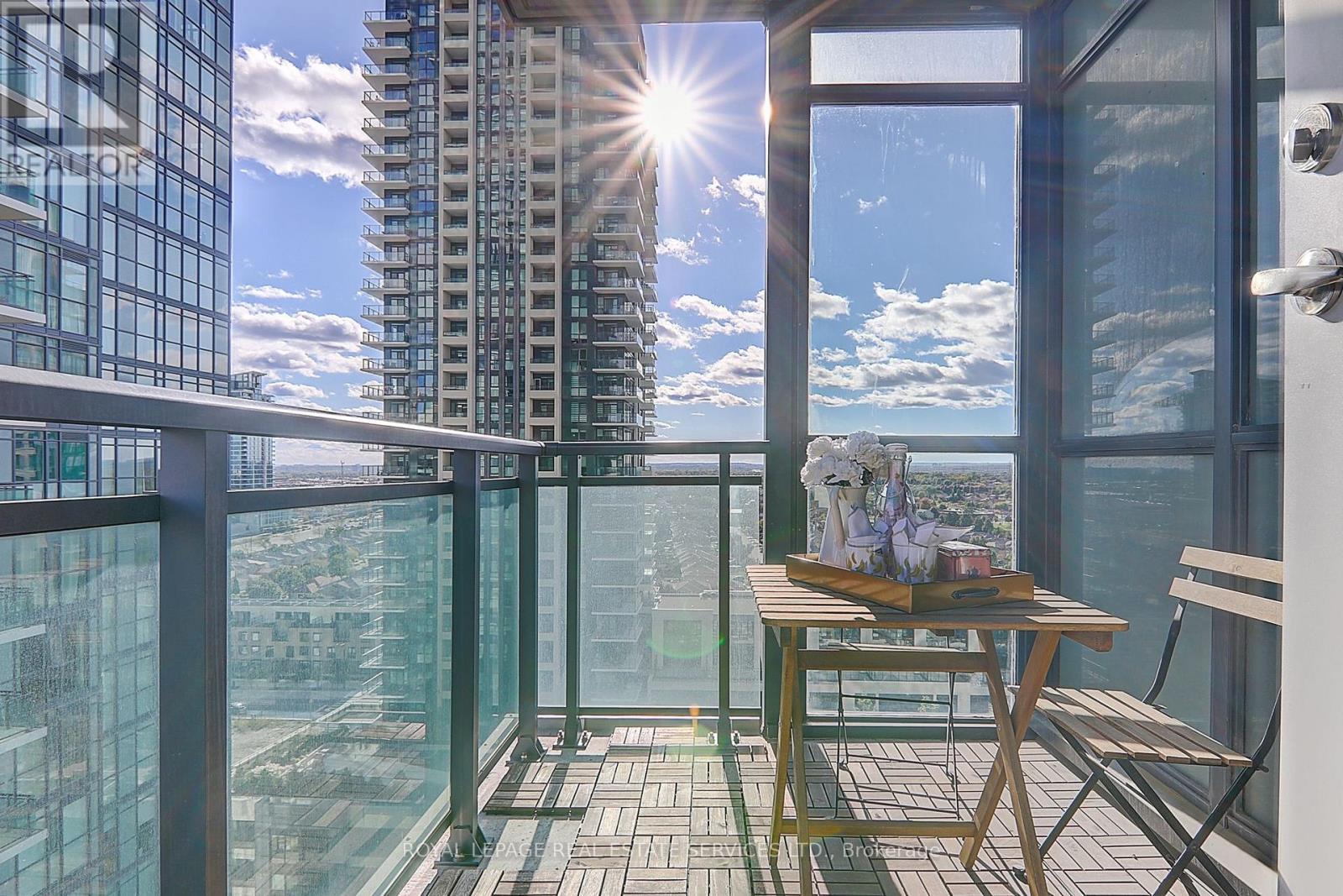 












1404 - 4070 CONFEDERATION PARKWAY

,
Mississauga,




Ontario
L5B0E9

