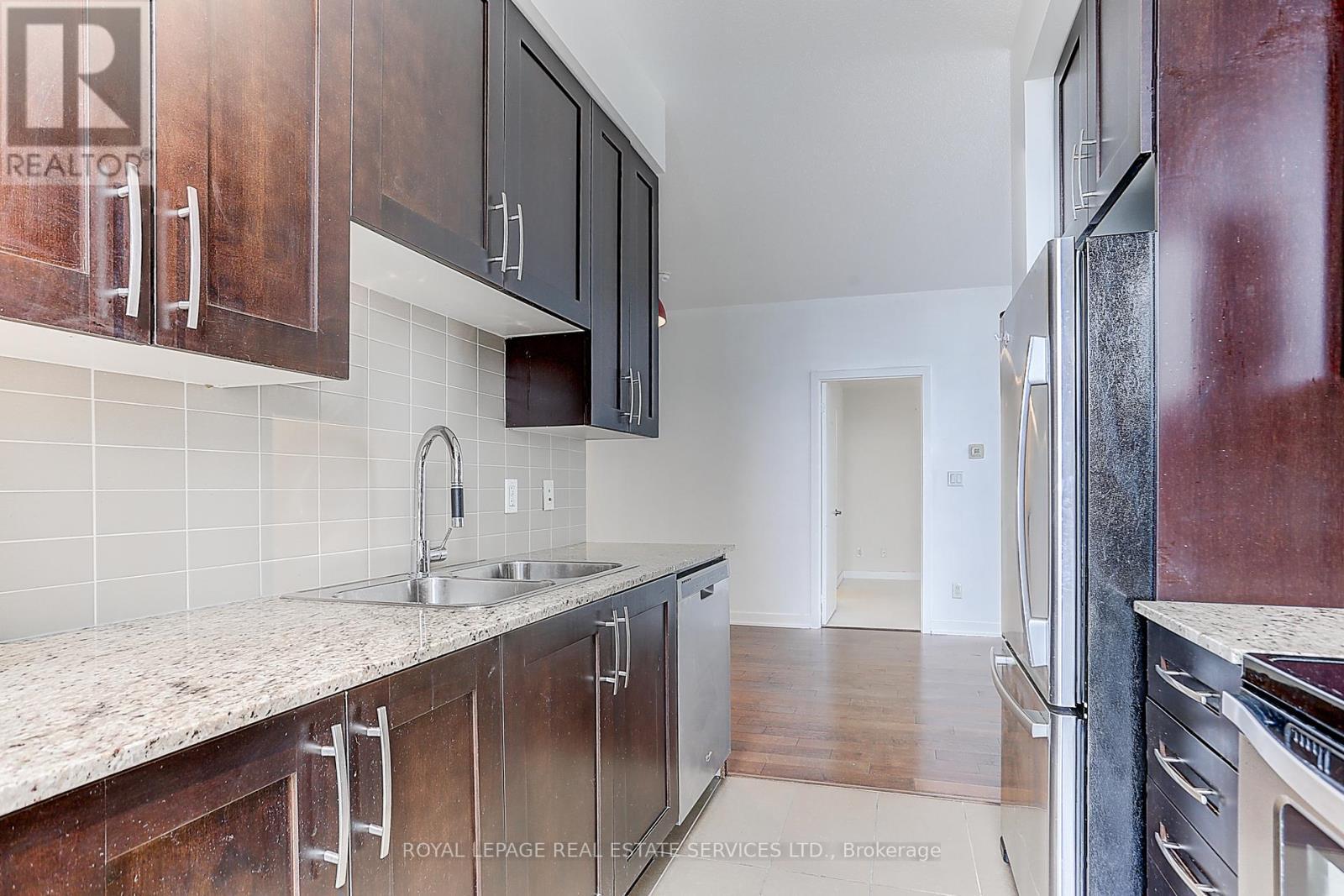 












1404 - 4070 CONFEDERATION PARKWAY

,
Mississauga,




Ontario
L5B0E9

