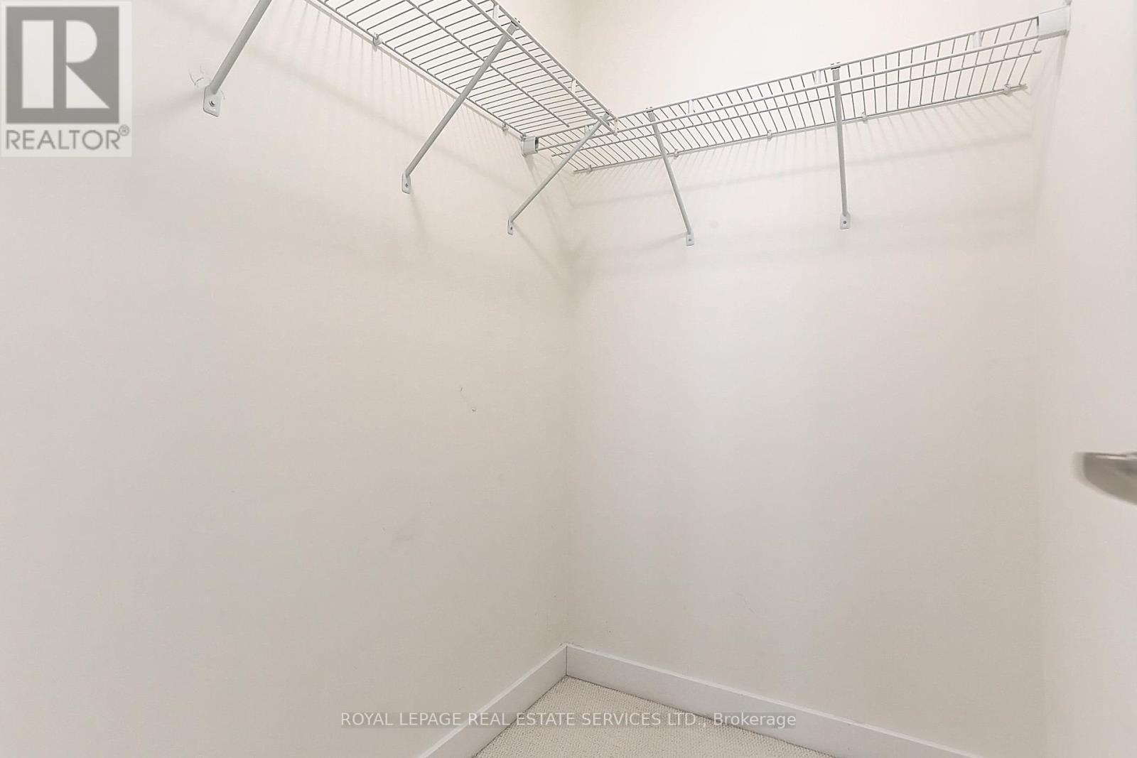 












1404 - 4070 CONFEDERATION PARKWAY

,
Mississauga,




Ontario
L5B0E9

