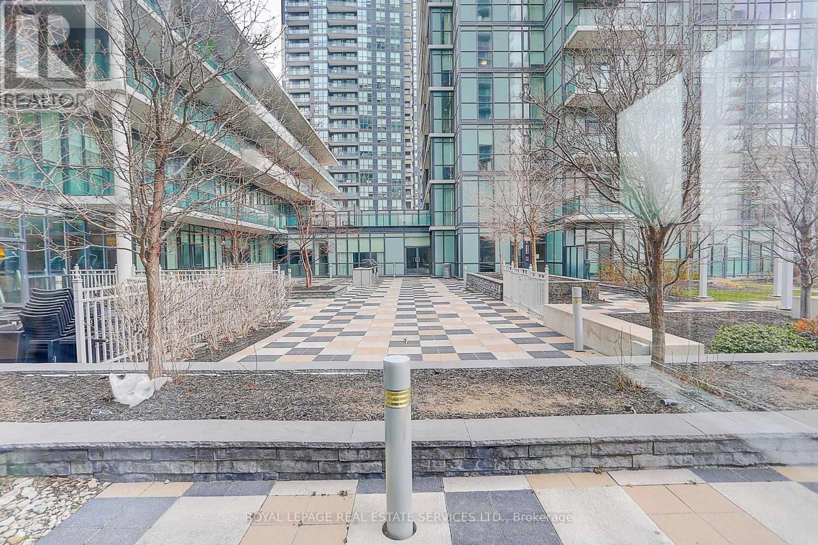 












1404 - 4070 CONFEDERATION PARKWAY

,
Mississauga,




Ontario
L5B0E9

