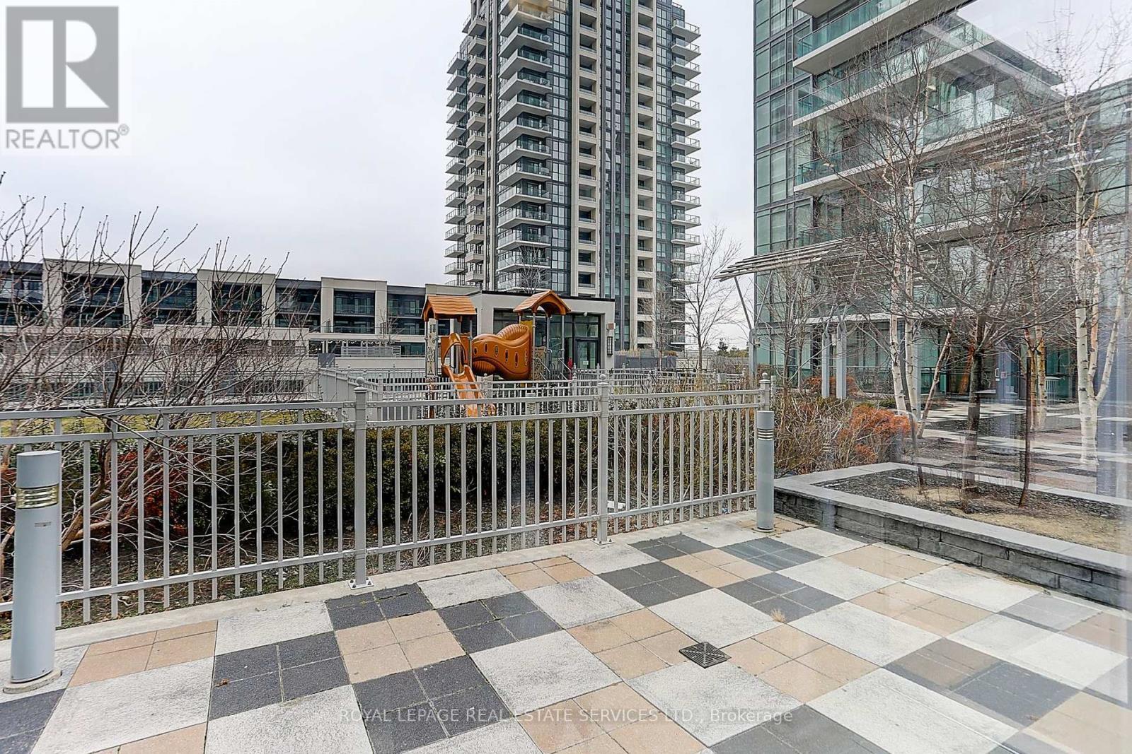 












1404 - 4070 CONFEDERATION PARKWAY

,
Mississauga,




Ontario
L5B0E9

