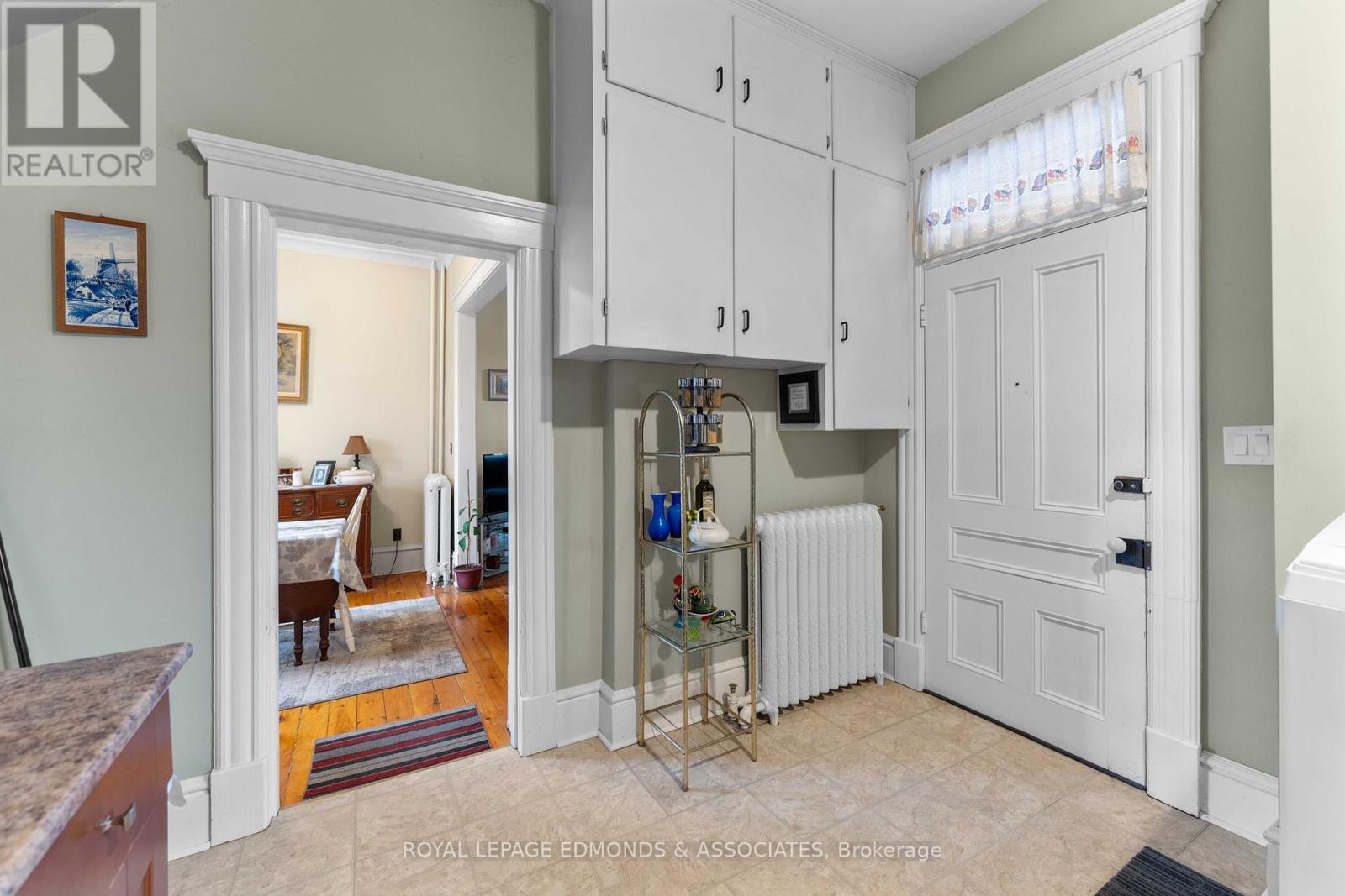 












54 ISABELLA STREET

,
Pembroke,




Ontario
K8A5S5

