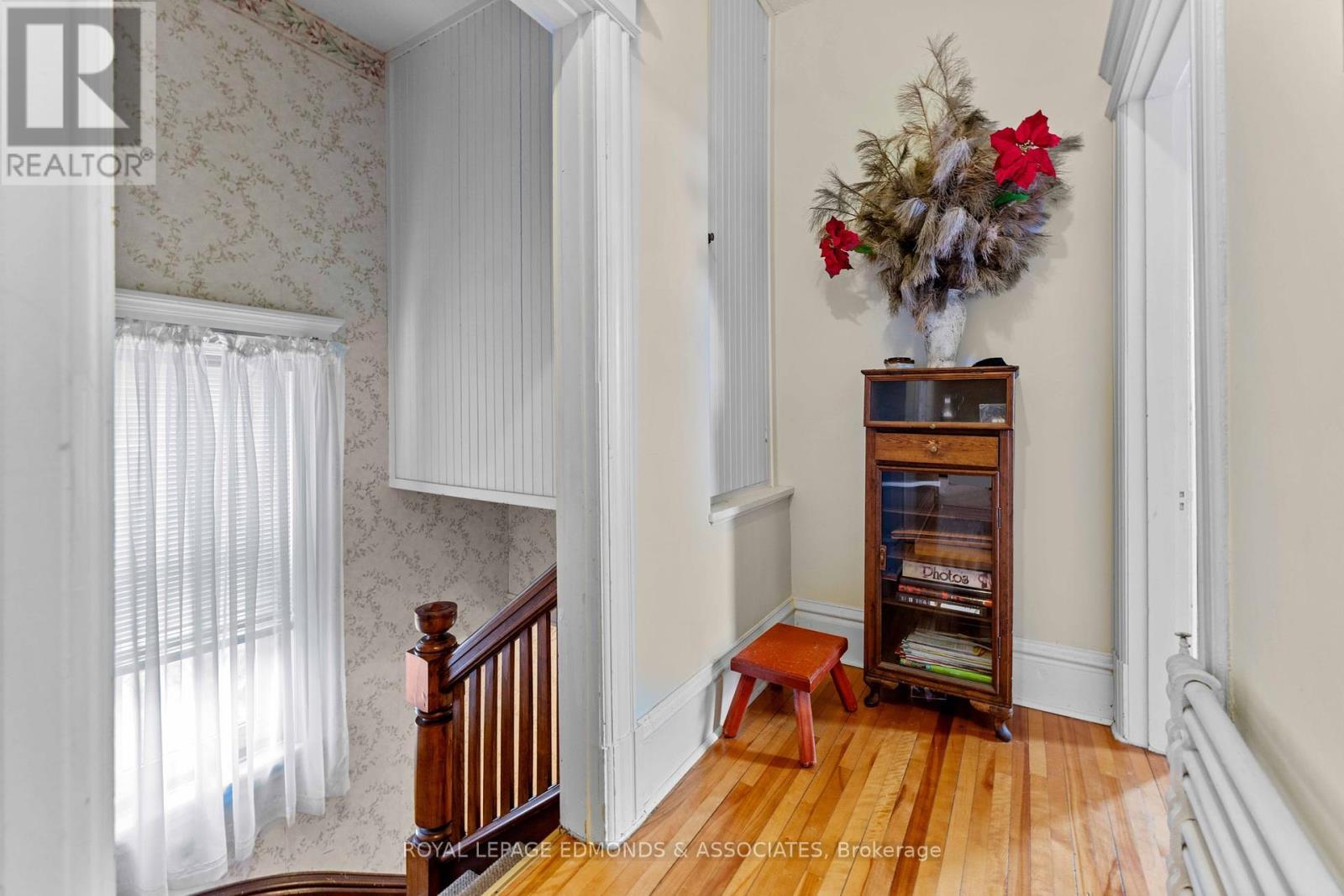 












54 ISABELLA STREET

,
Pembroke,




Ontario
K8A5S5

