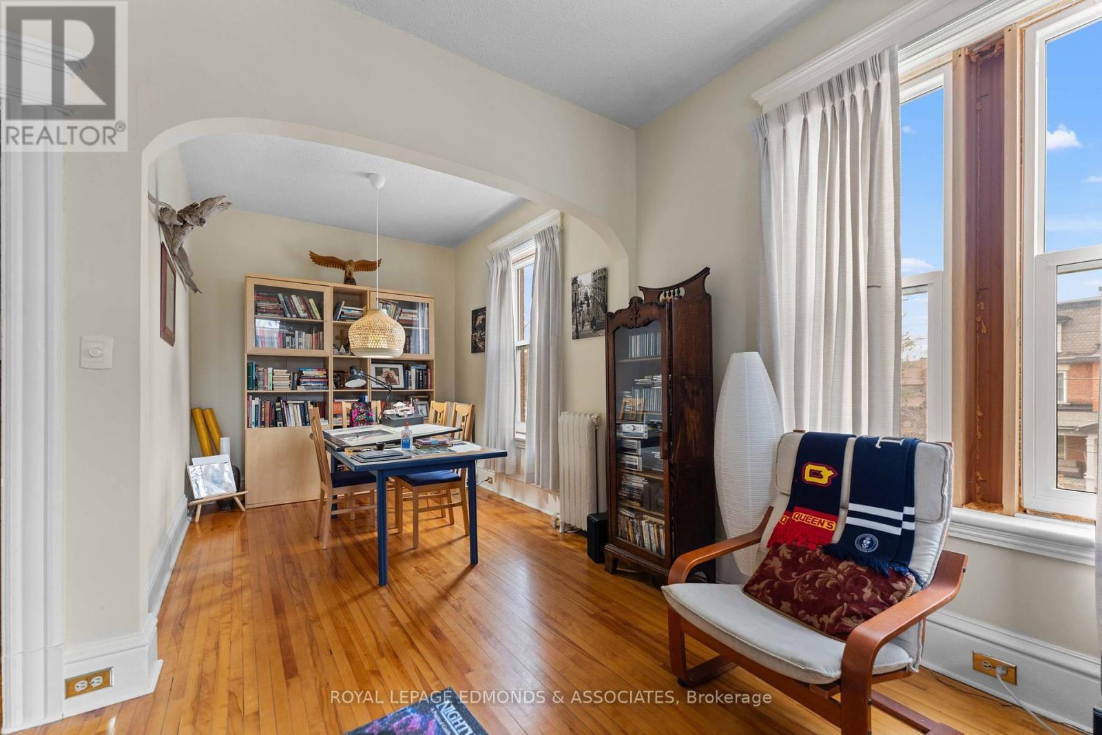 












54 ISABELLA STREET

,
Pembroke,




Ontario
K8A5S5

