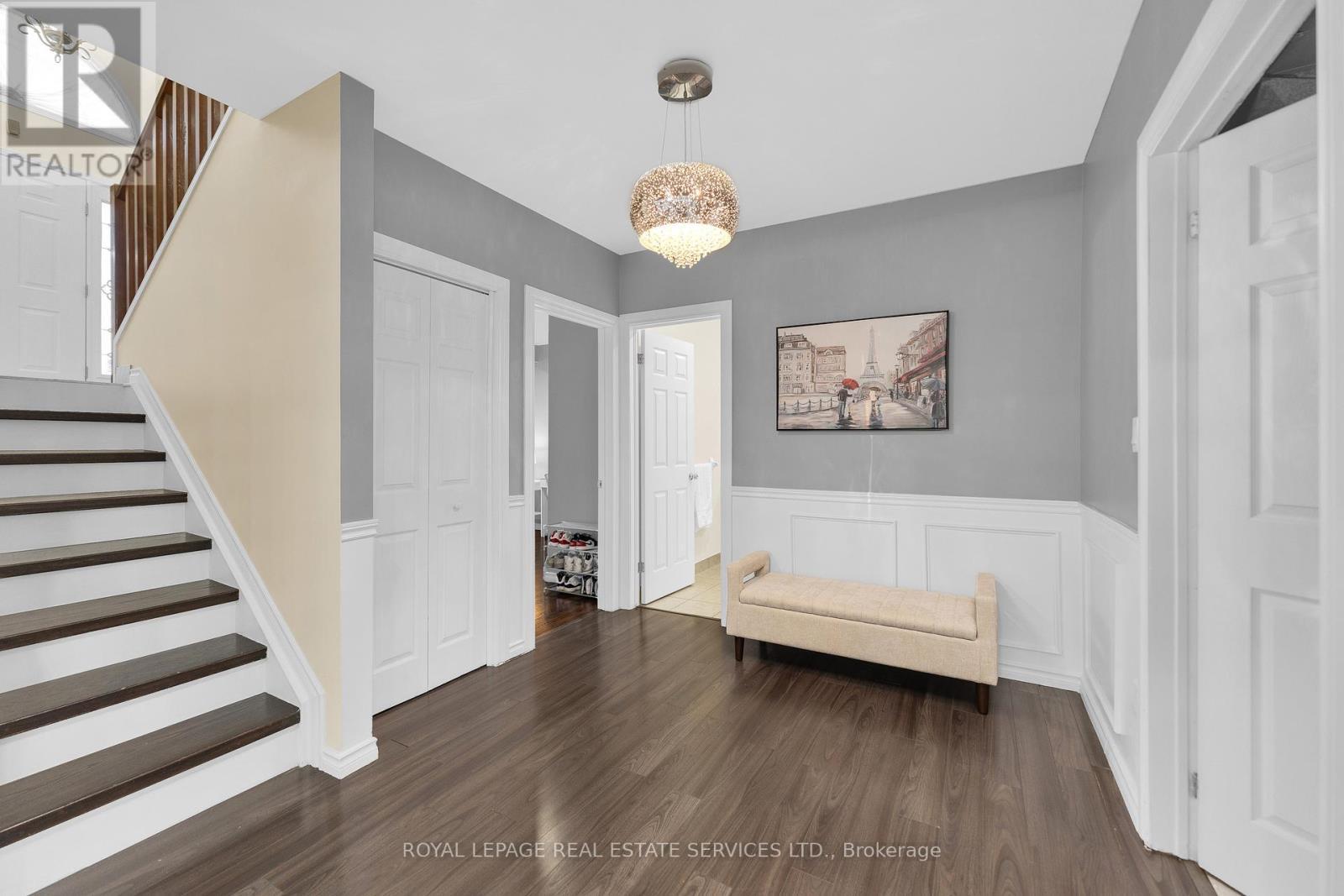 












185 AMY CROFT DRIVE

,
Lakeshore,




Ontario
N9K1E3

